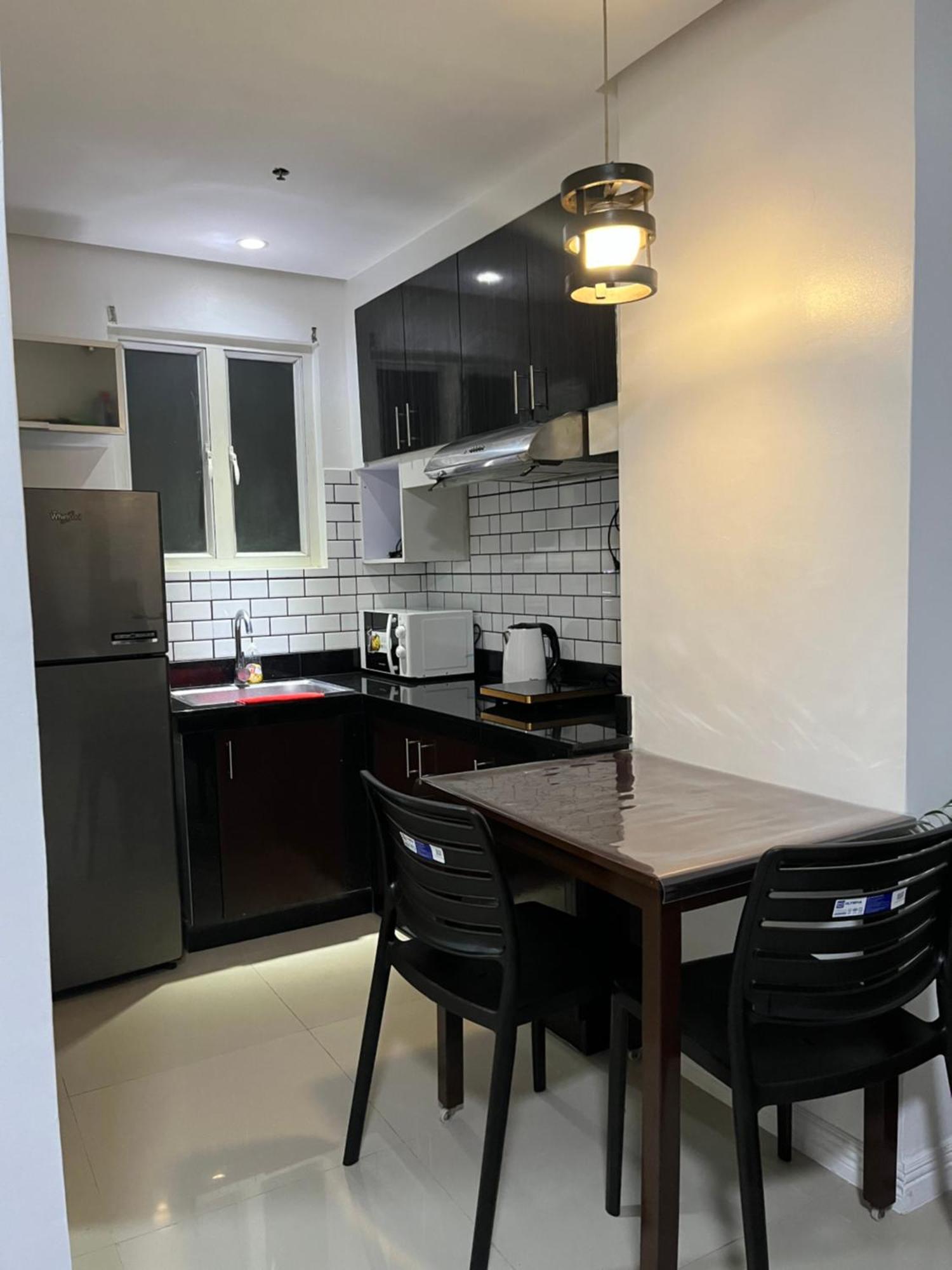 Birch Tower Kiean's Leases * Manila