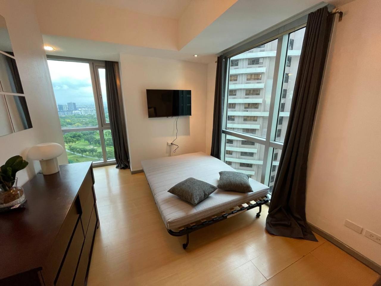 Prime Avant Bgc Location By Ph Staycation Apartment Manila