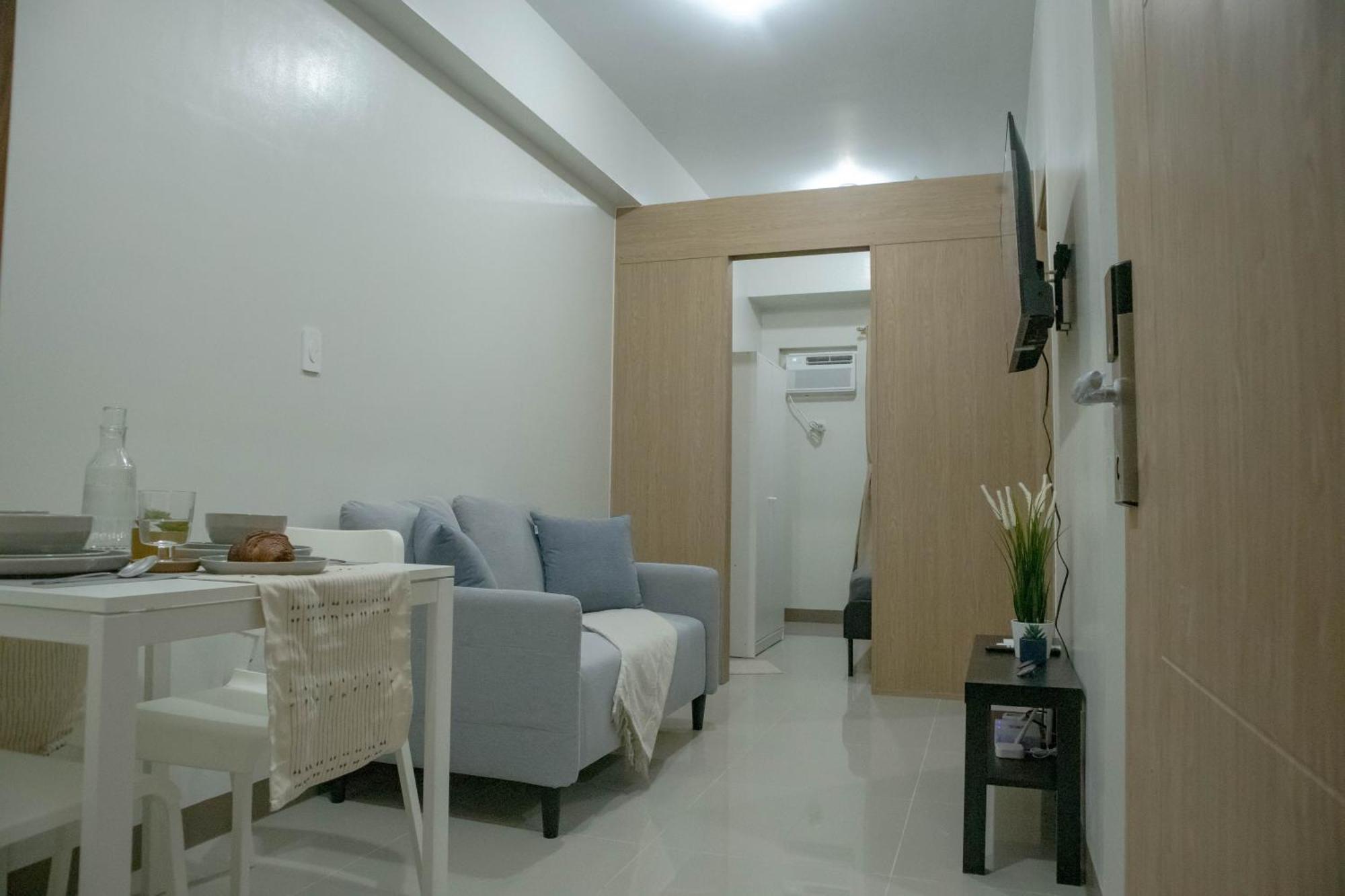 Quiet Oasis In Bloom Residences Apartment