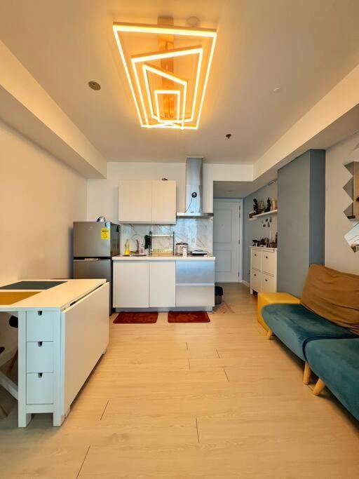 Apartment Penthouse Azure Urban Staycation Manila