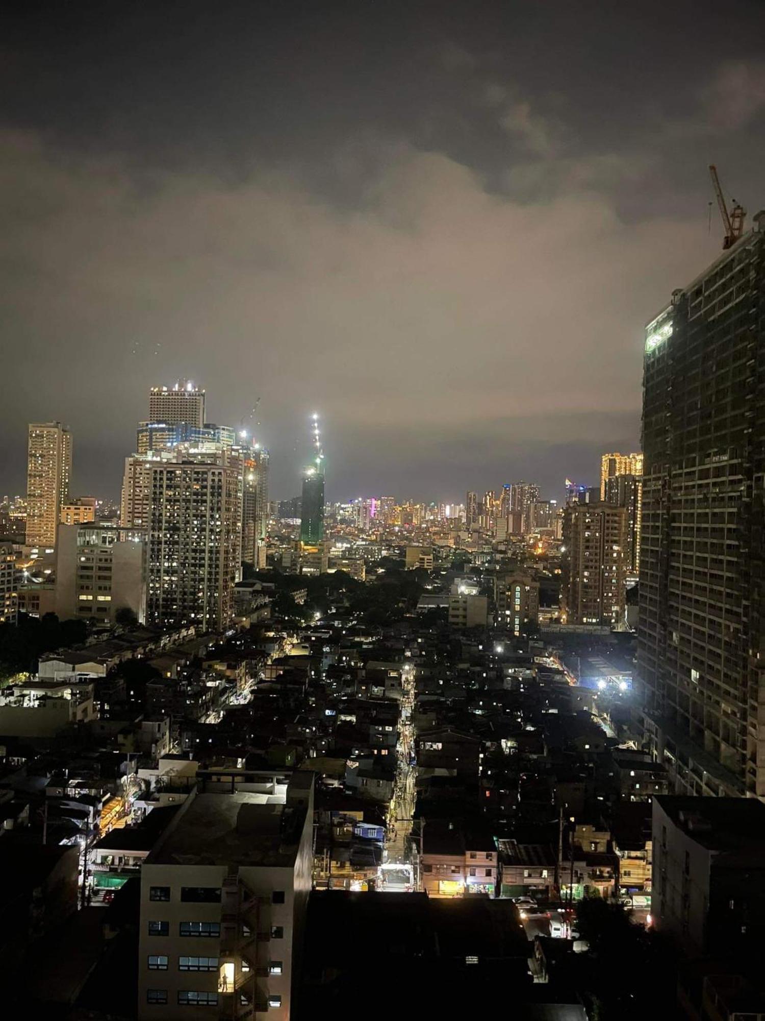 Apartment Marias Near Bay Free Use Of Pool Manila