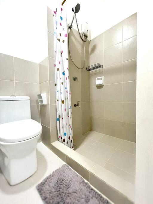 1-bedroom In Pinas In Sm Southmall Apartment *