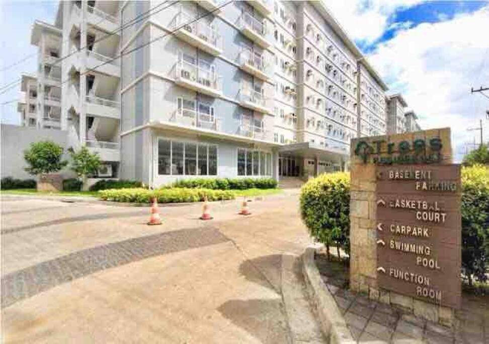 Chic Contemporary Haven In Quezon Apartment