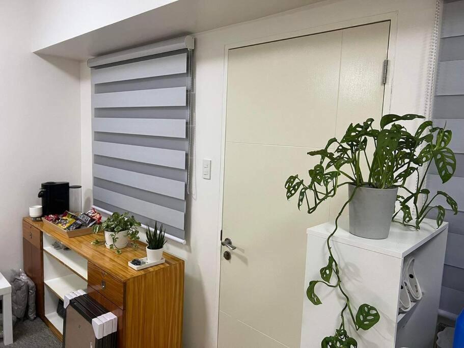 No Frills Infina Towers 2br Staycation Quezon