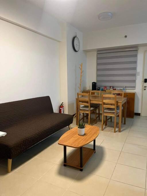 No Frills Infina Towers 2br Staycation Quezon Apartment