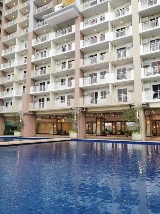 No Frills Infina Towers 2br Staycation Quezon Apartment Manila