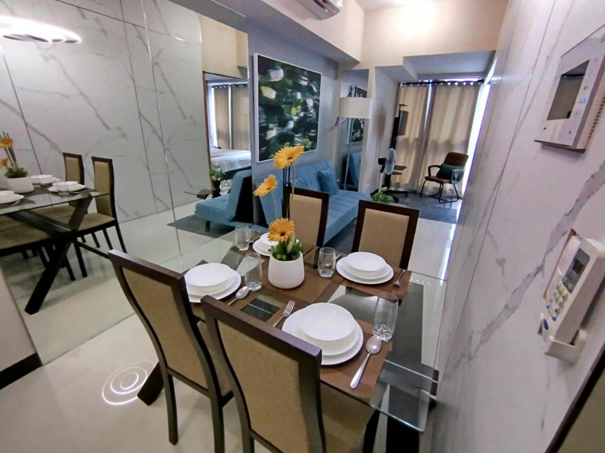 Cozy 1br Uptown Parksuites Tower1 Bgc Apartment *
