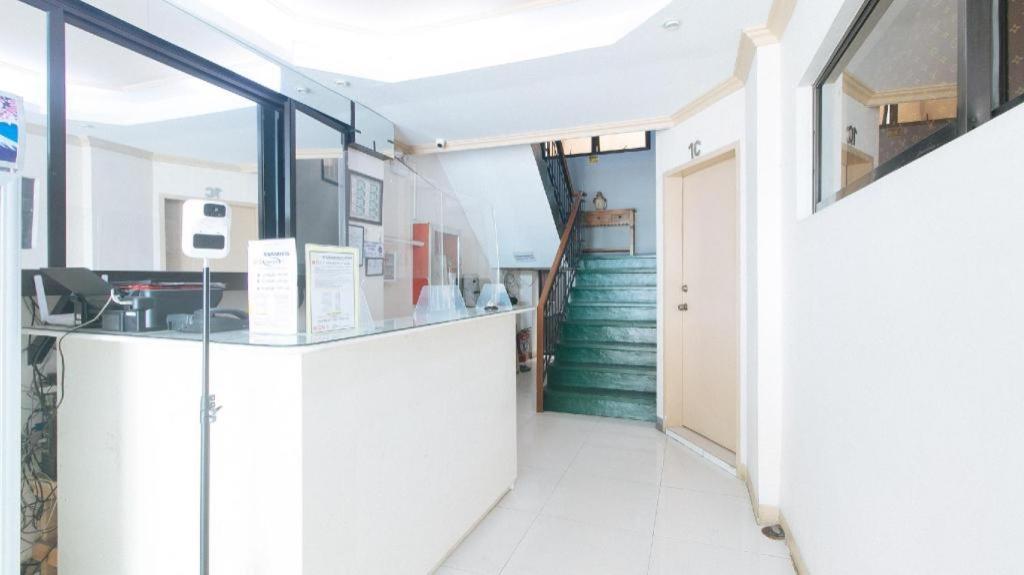 Hotel Reddoorz @ P3k Manila
