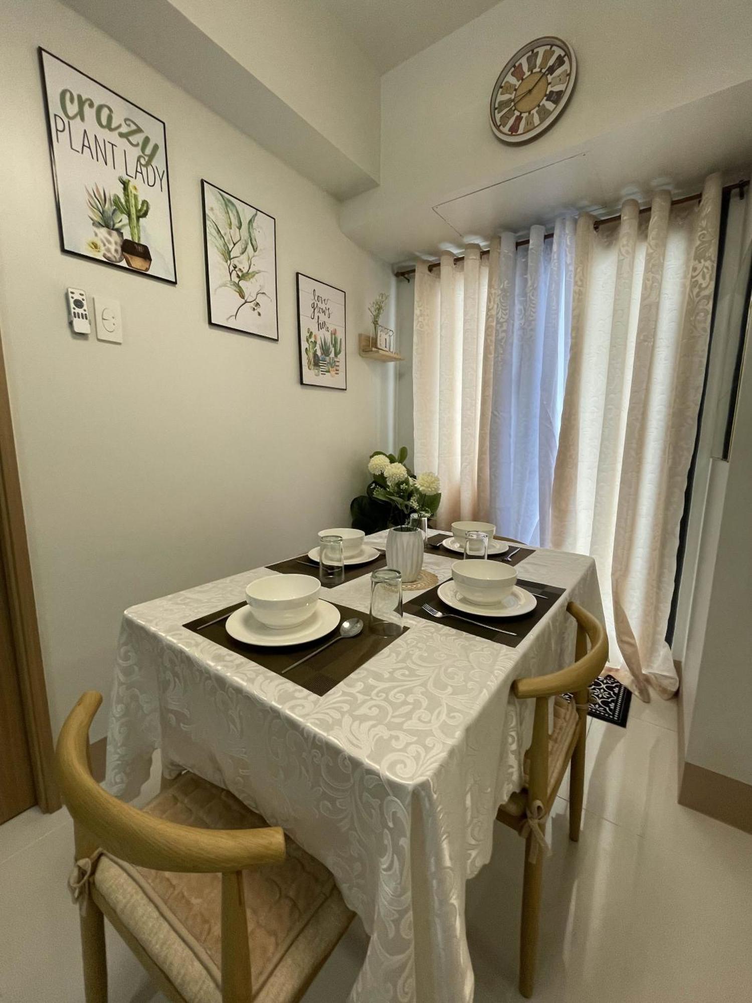 Molly Shore Getaway Unit 1276 * Manila