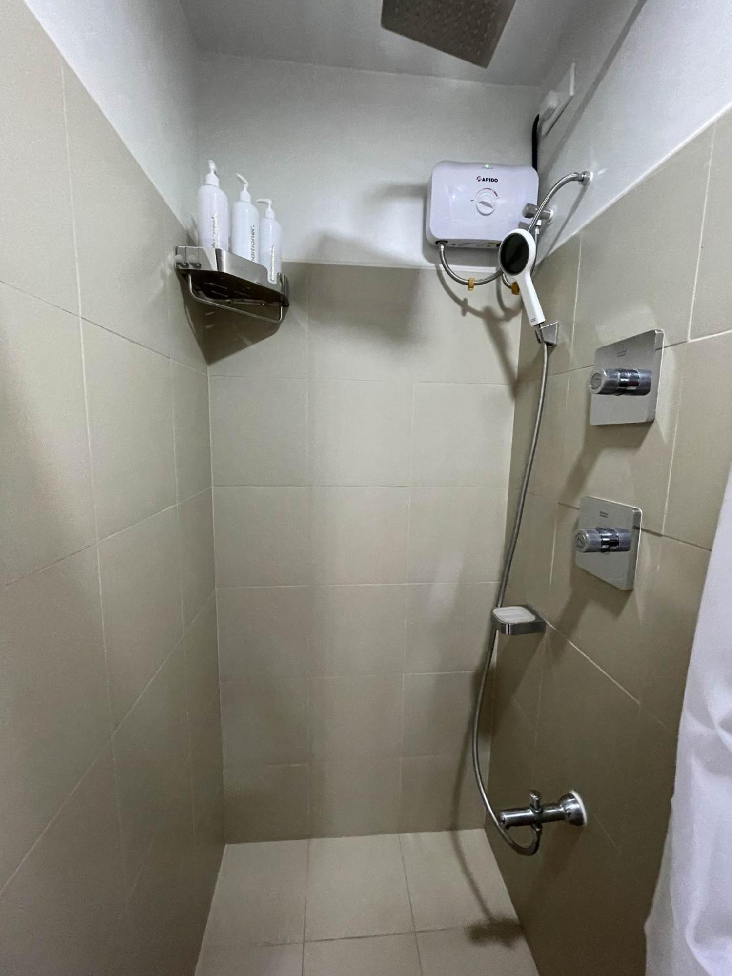Molly Shore Getaway Unit 1276 Apartment Manila
