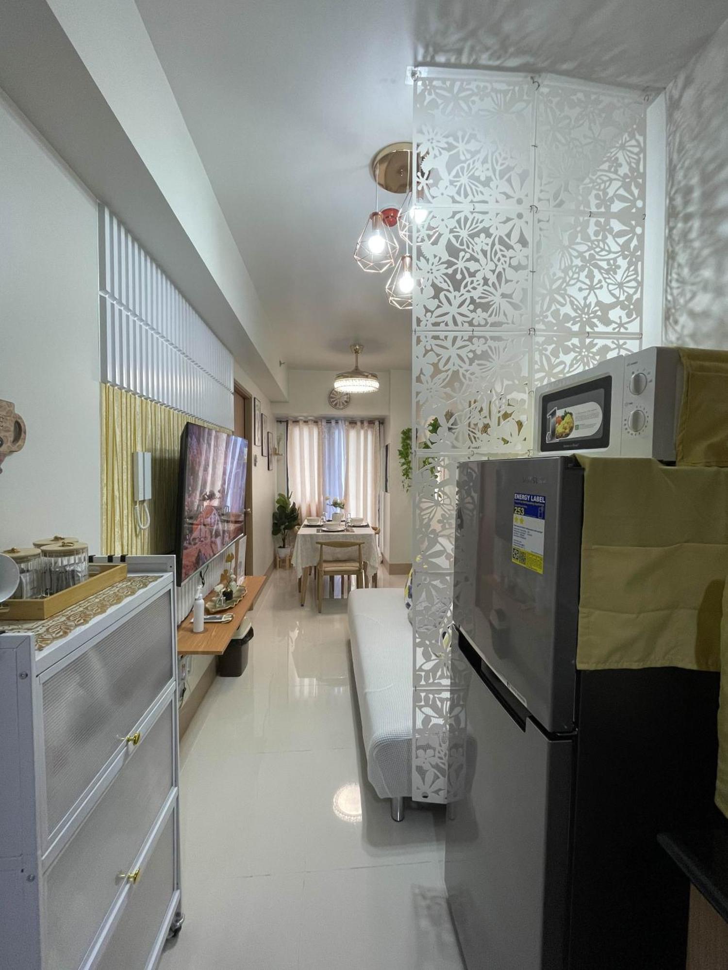 Molly Shore Getaway Unit 1276 * Manila