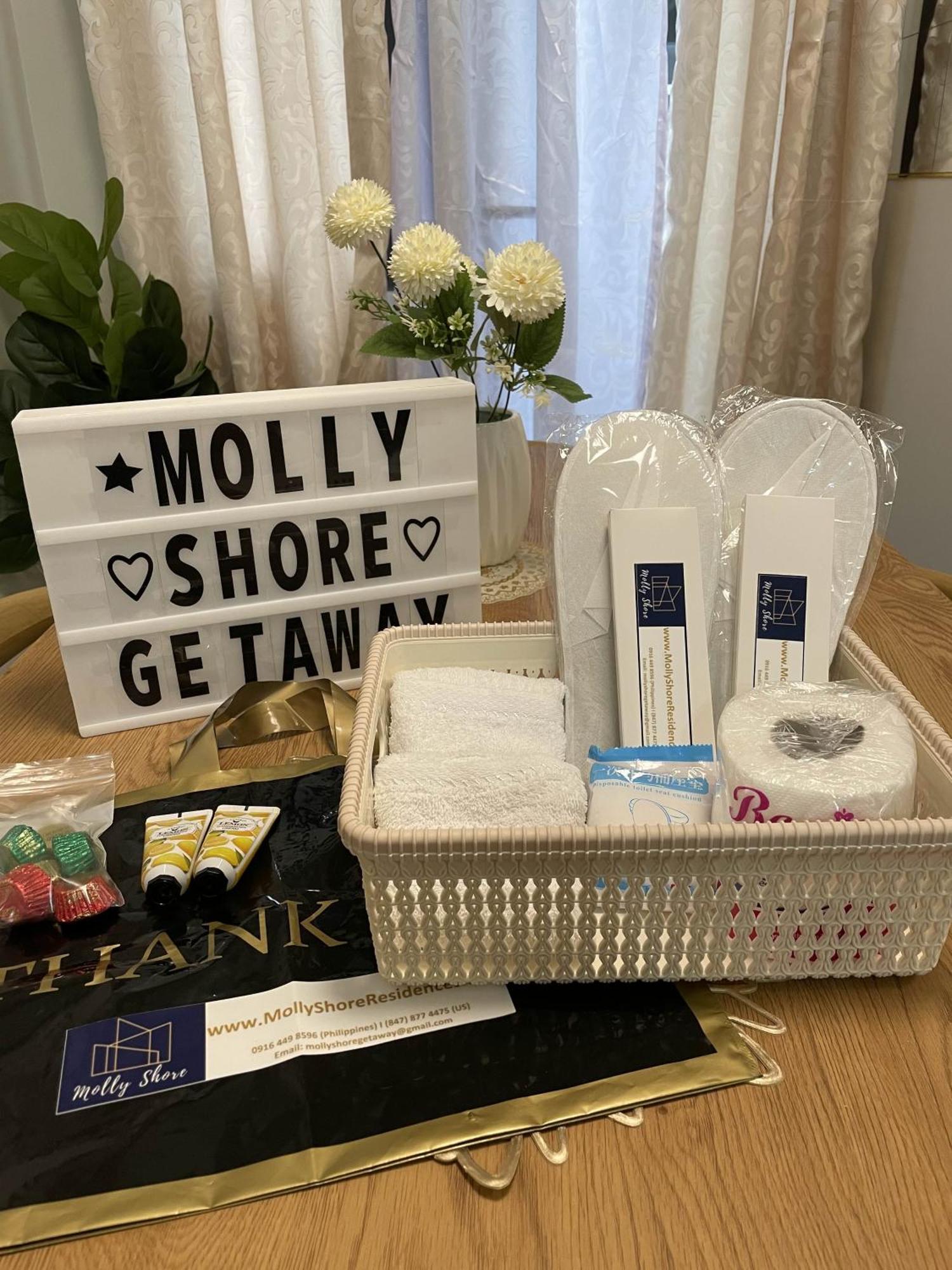Molly Shore Getaway Unit 1276 Manila