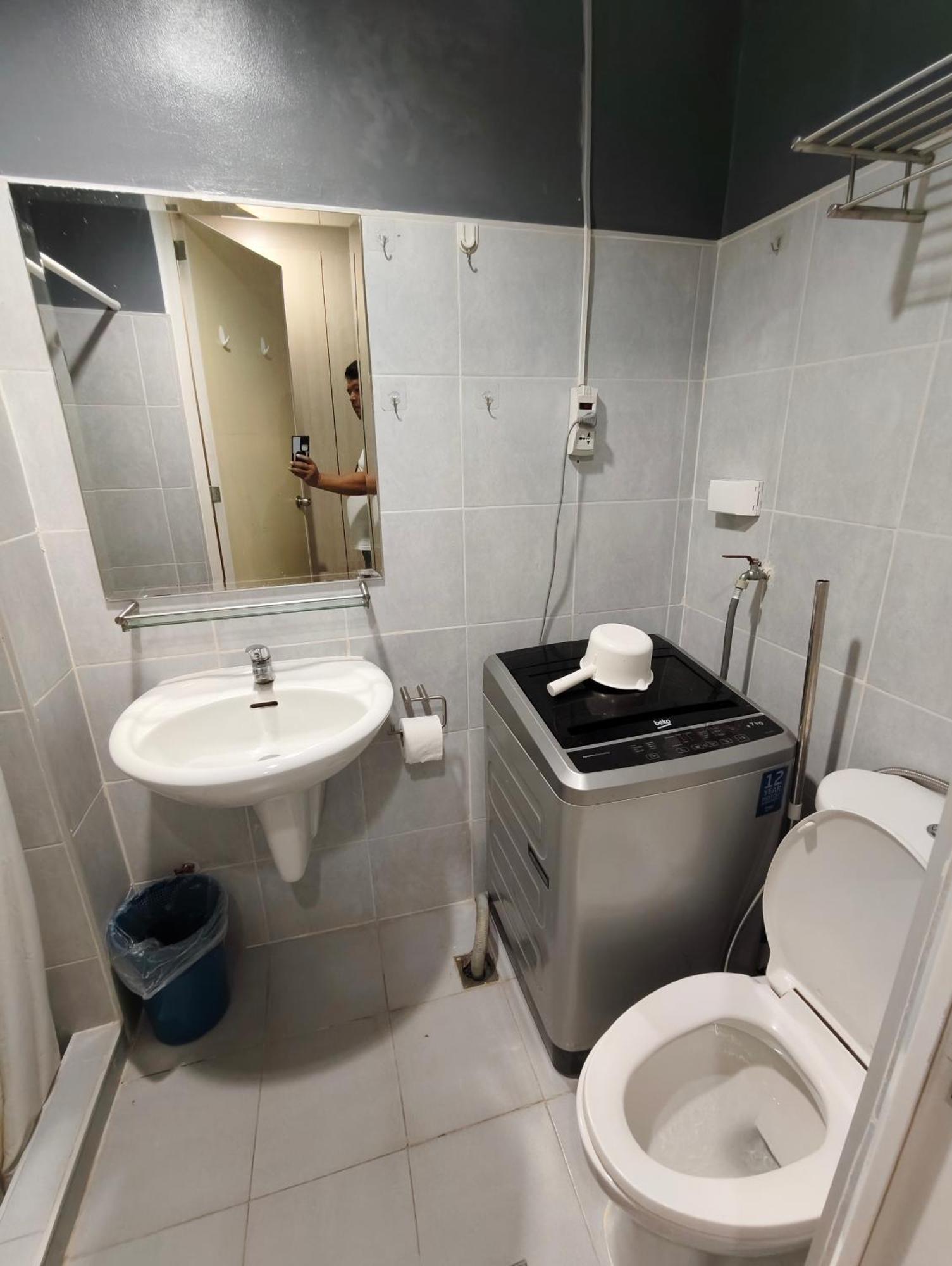 Apartment 2 Bedrooms Near Mall Of & Airport