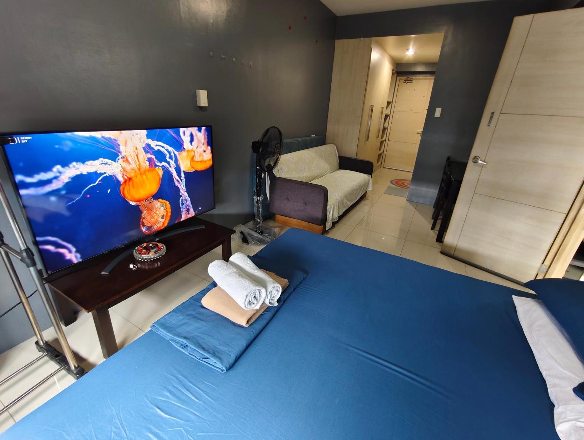 2 Bedrooms Near Mall Of & Airport * Manila