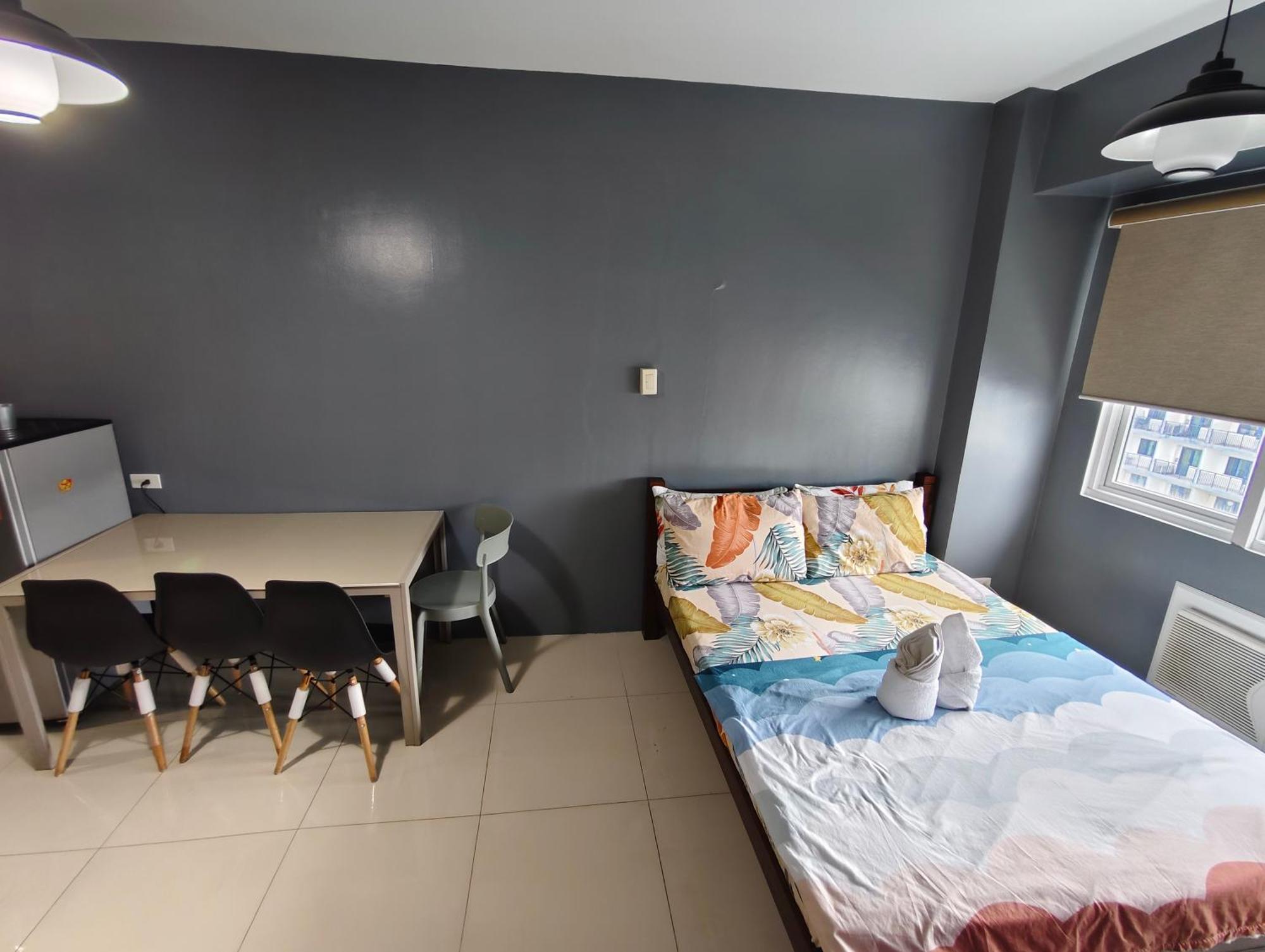 2 Bedrooms Near Mall Of & Airport * Manila