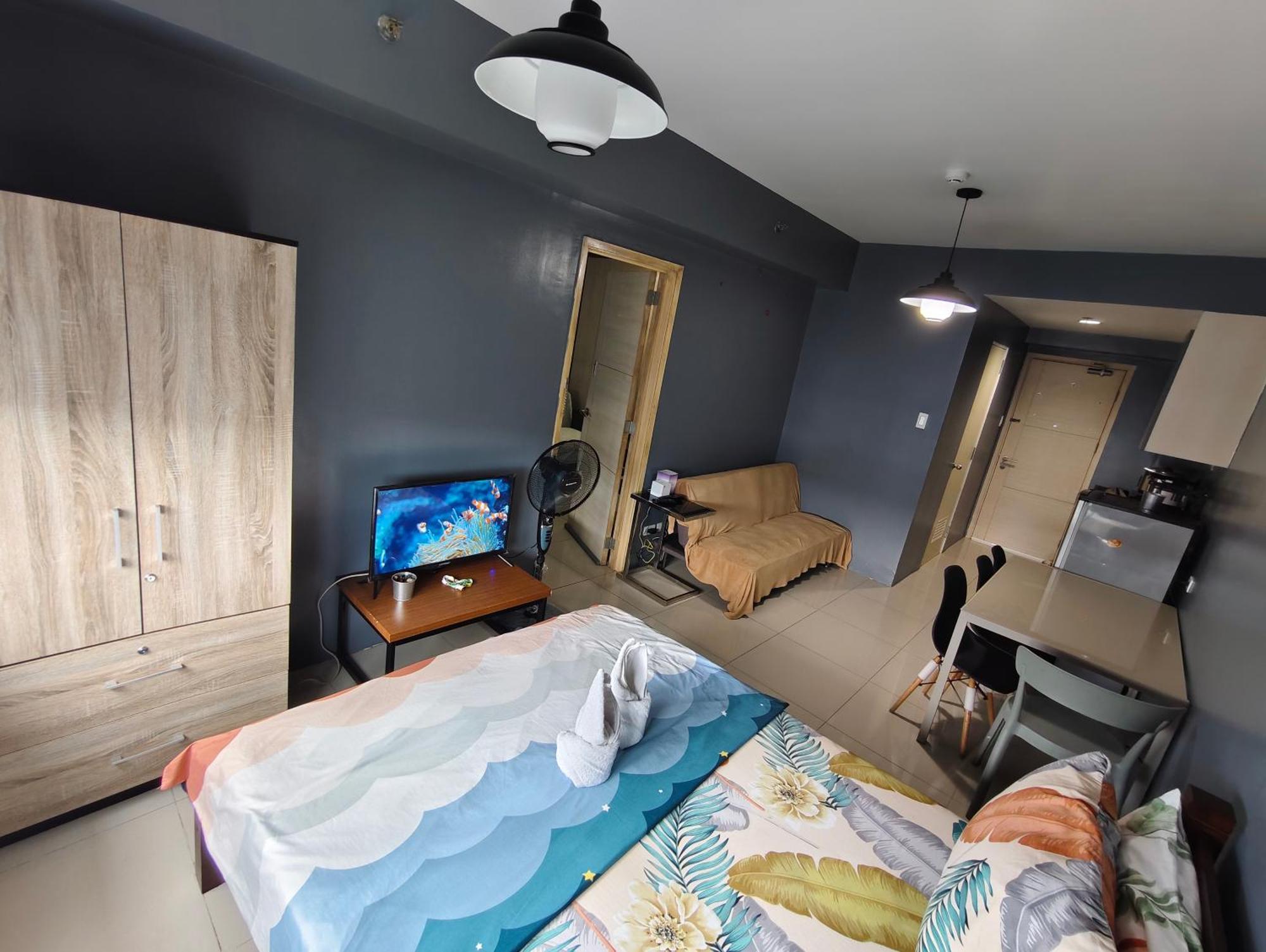 2 Bedrooms Near Mall Of & Airport *