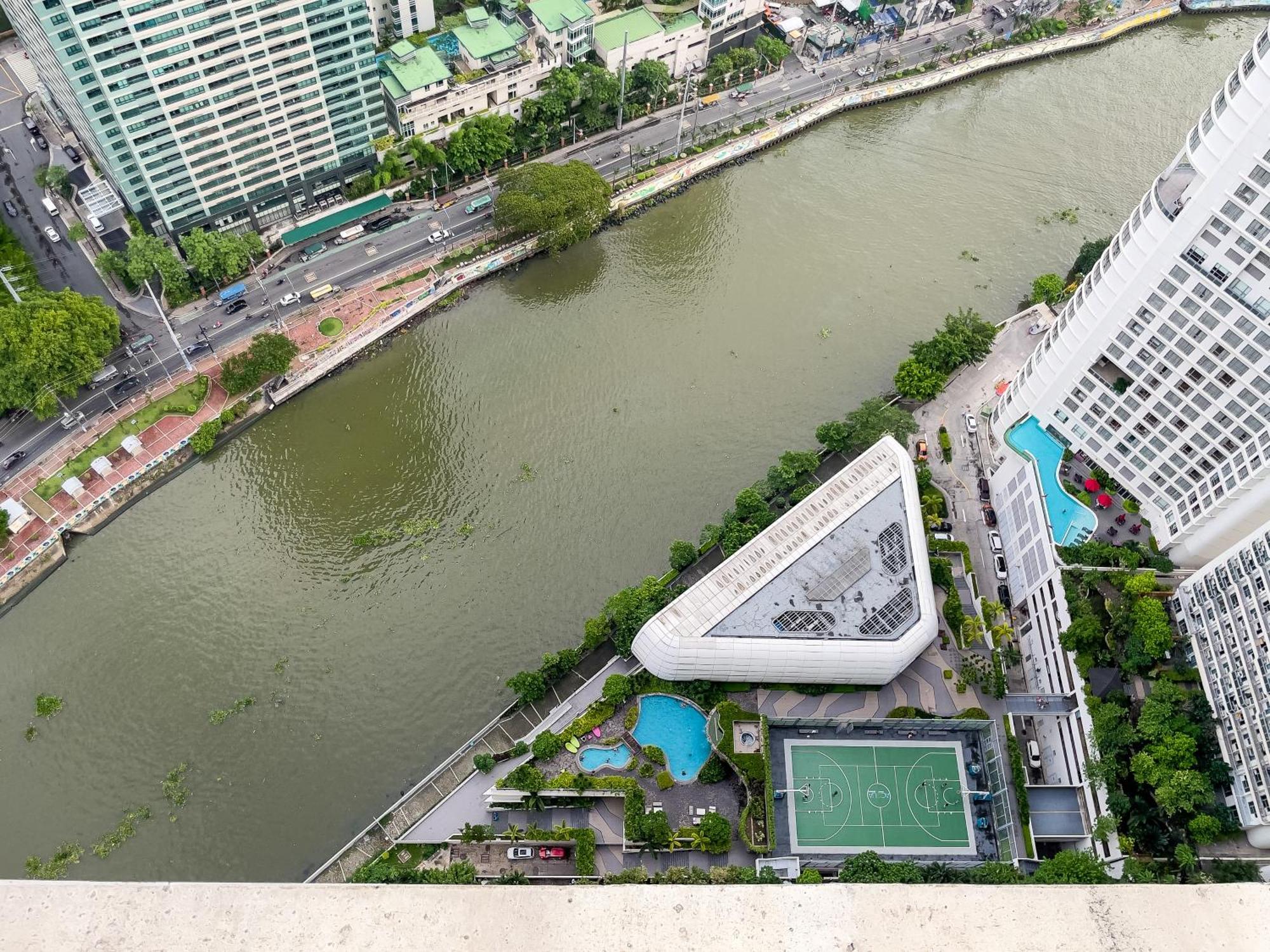Serenity * Manila