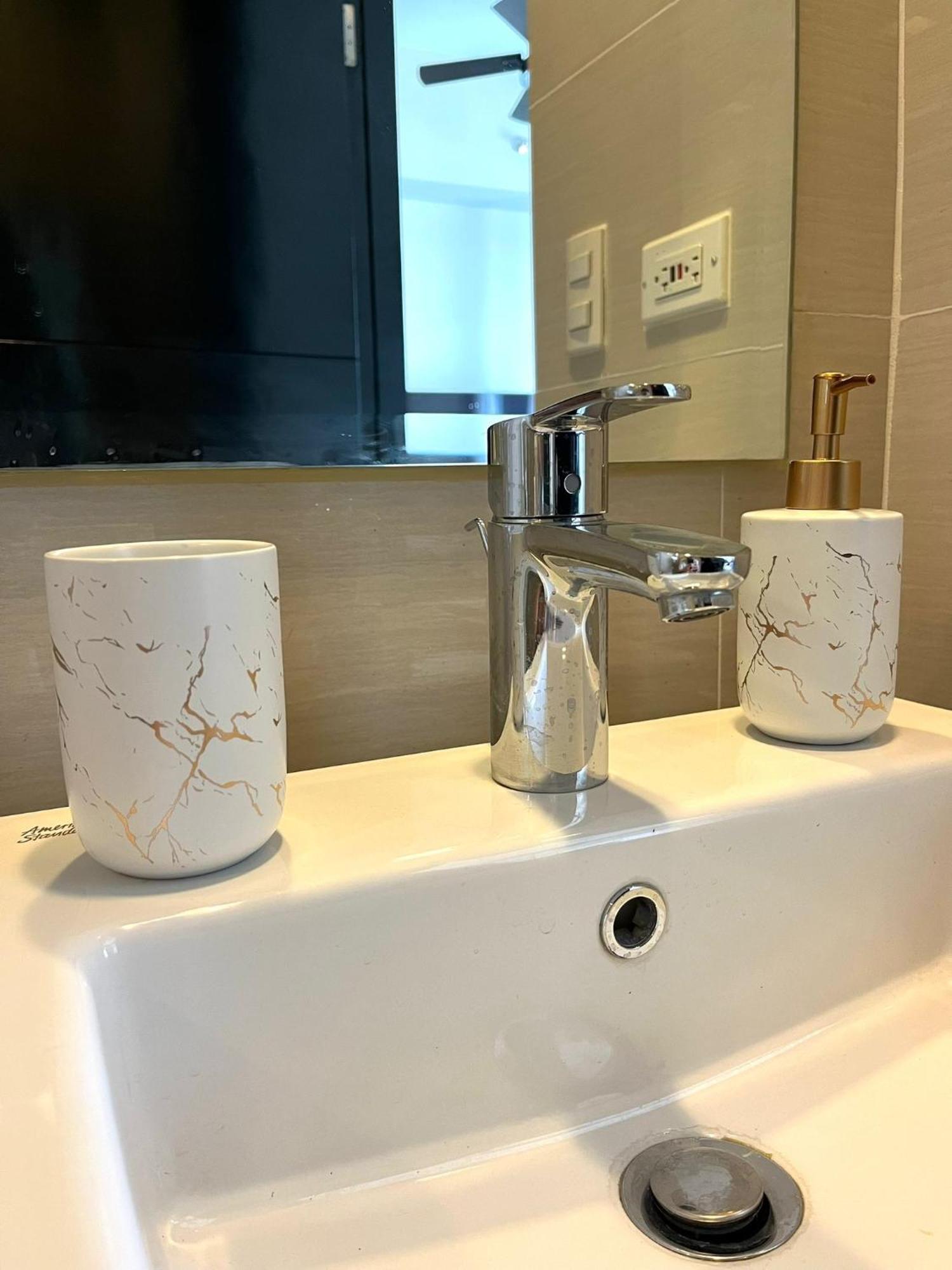 At 81 Newport Boulevard Near Naia With Free Access To Amenities Up To 2 Pax Apartment
