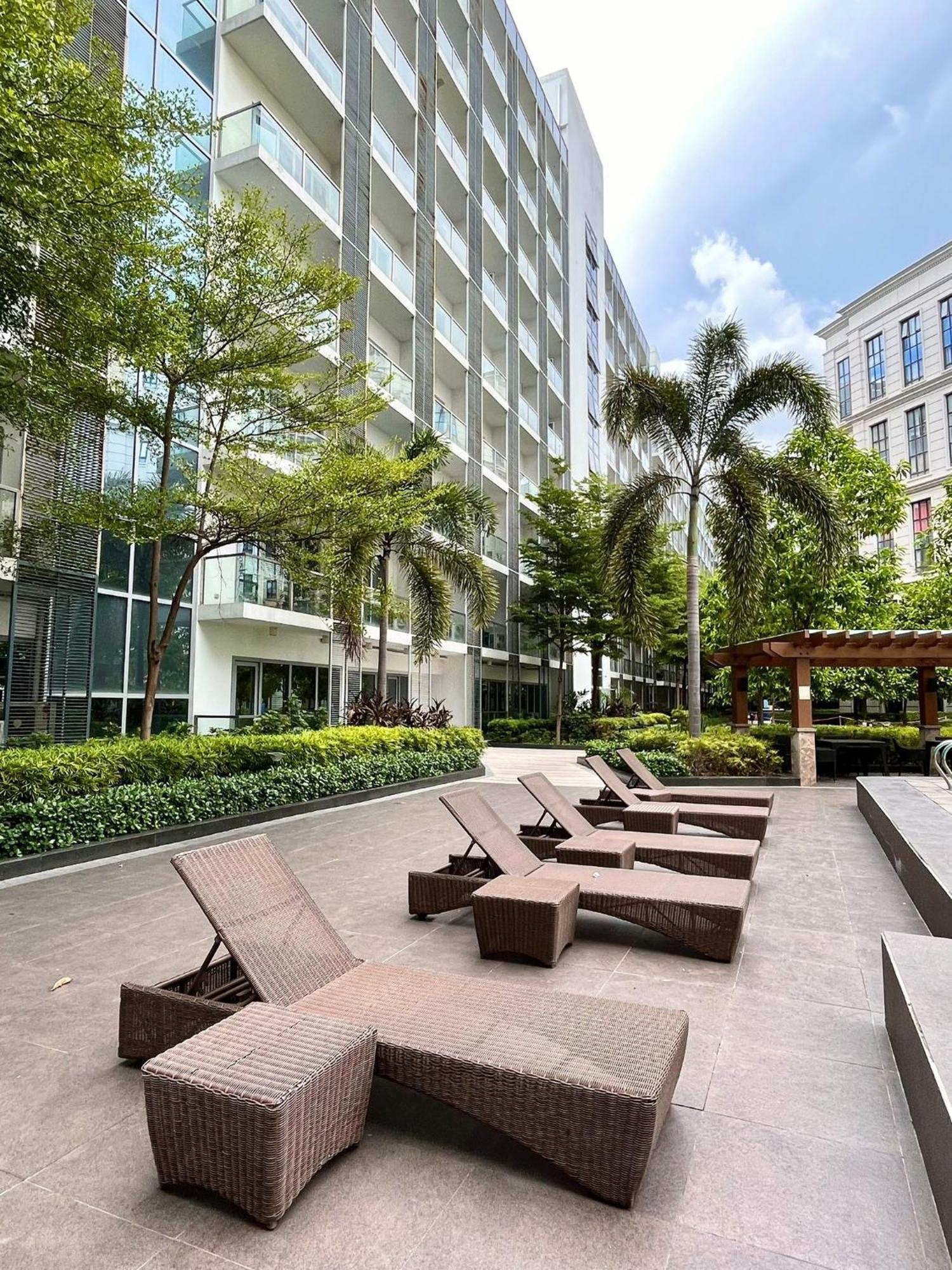 Apartment At 81 Newport Boulevard Near Naia With Free Access To Amenities Up To 2 Pax Manila