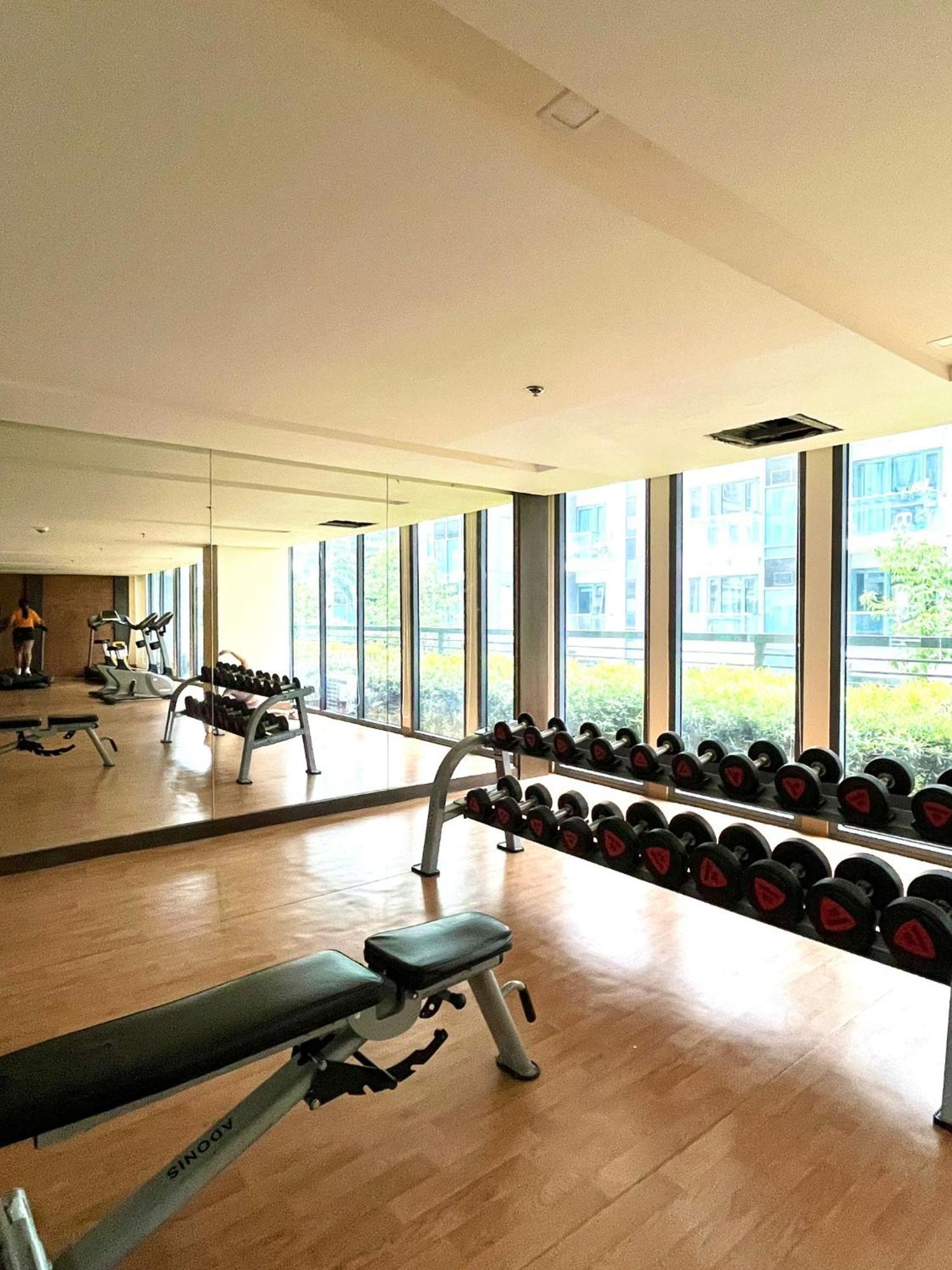 At 81 Newport Boulevard Near Naia With Free Access To Amenities Up To 2 Pax *