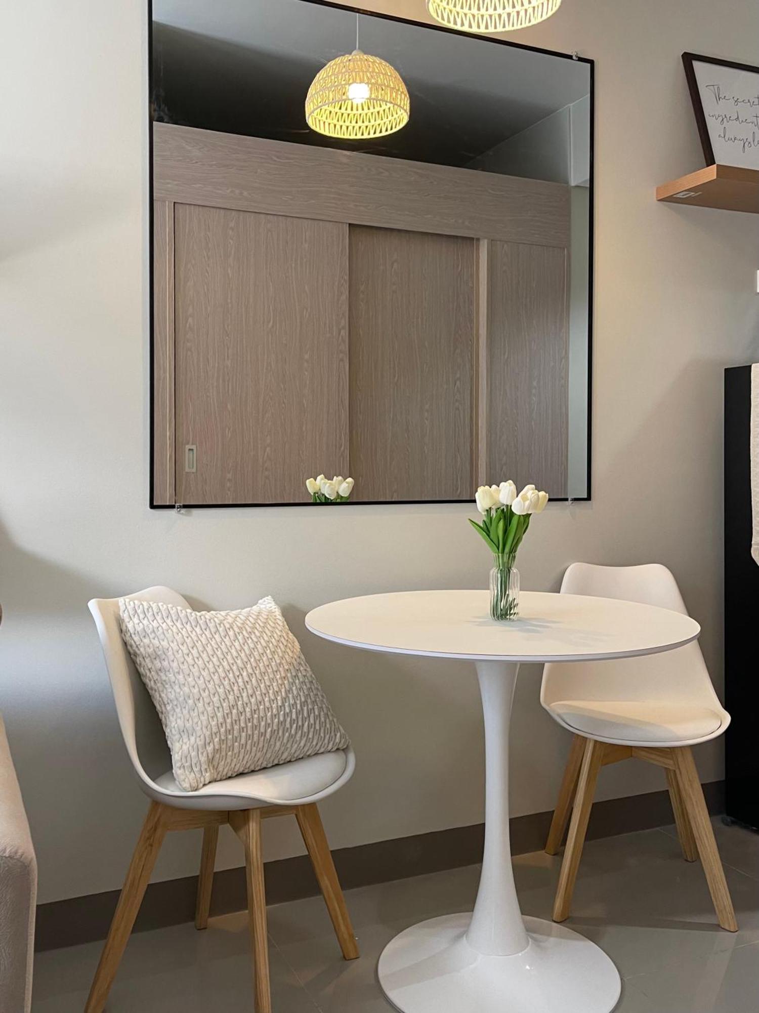 Apartment The 1900 At Charm Residences