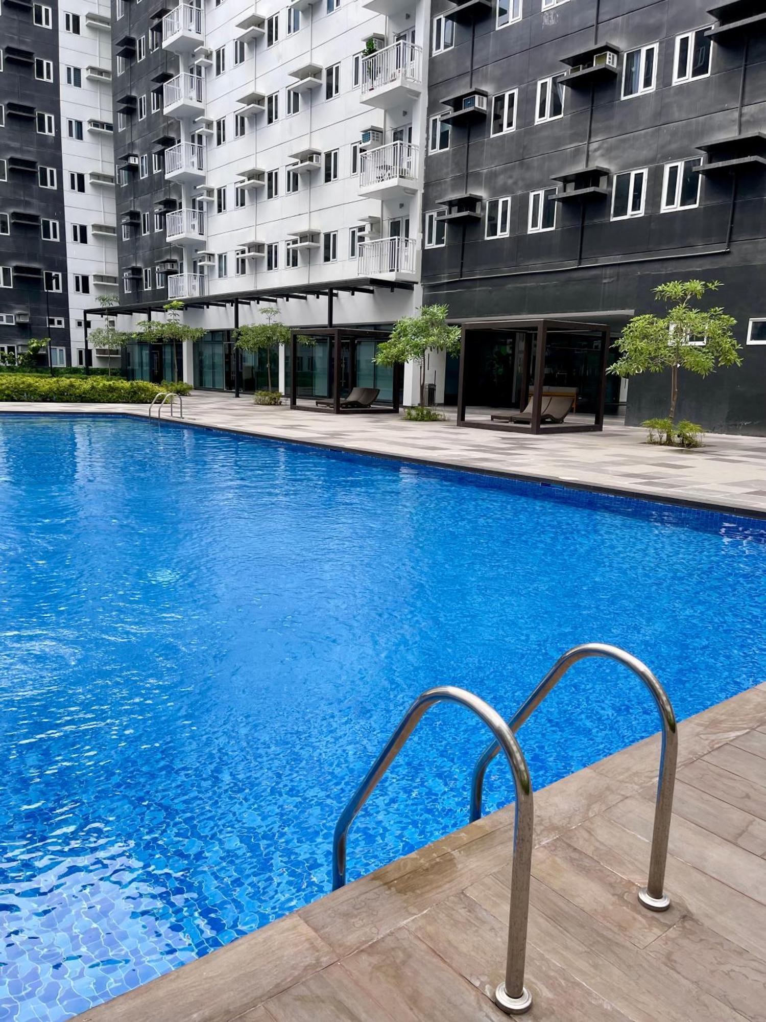 Apartment The 1900 At Charm Residences