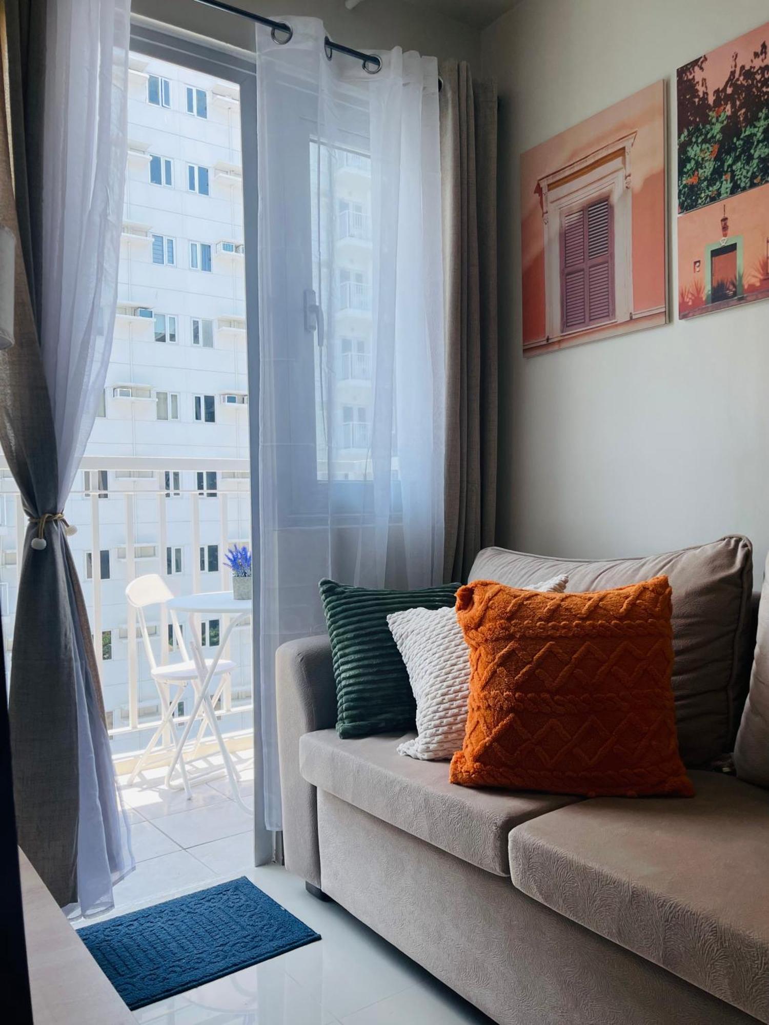 The 1900 At Charm Residences * Manila