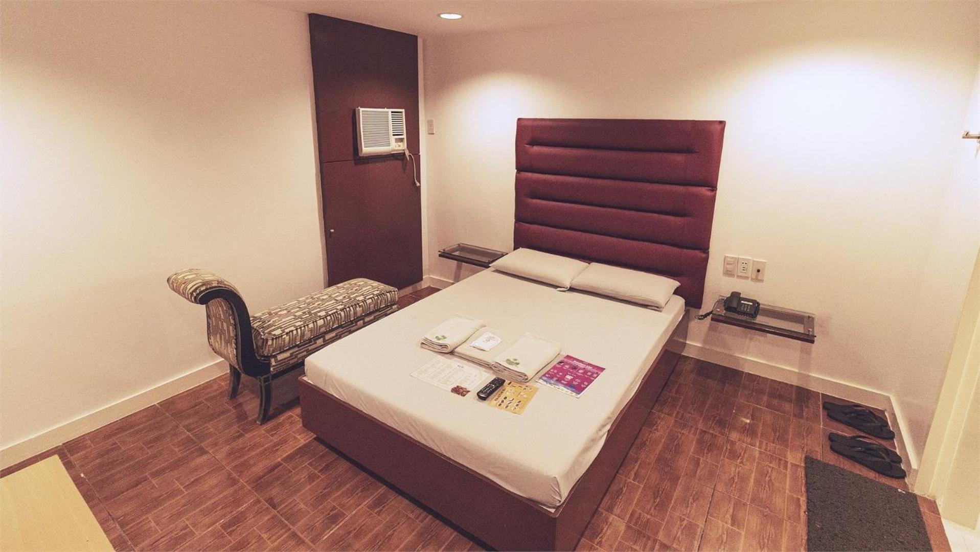Town And Country Vmapa motel Manila