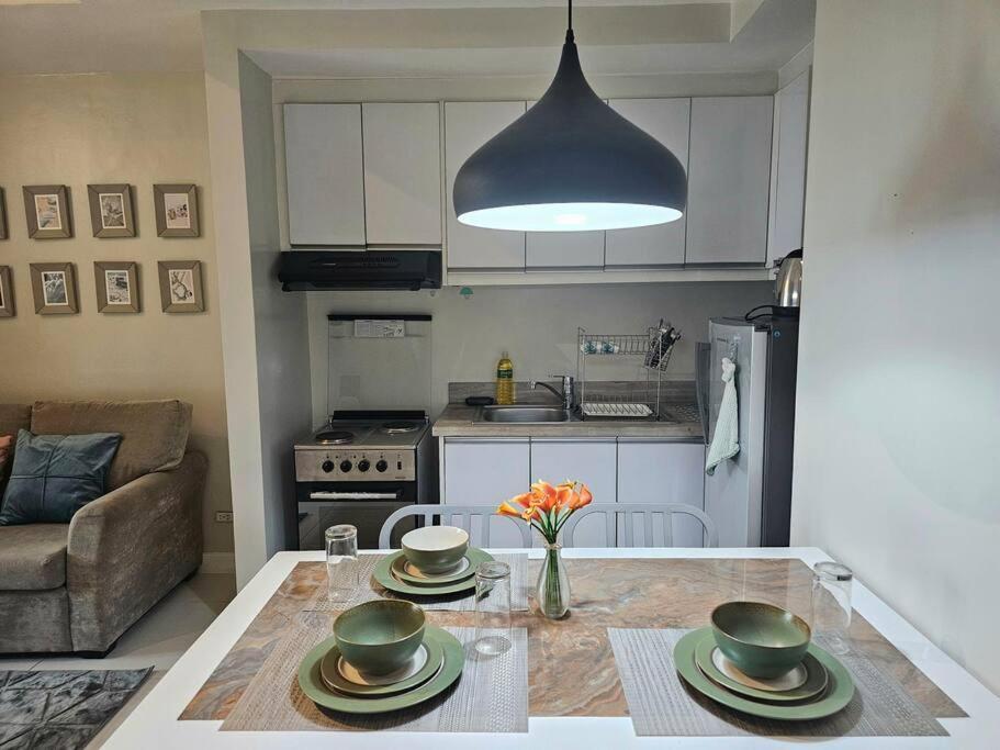 Kl Tower Residences In Makati Near Greenbelt, 1 Bedroom 100mbps Wi-fi