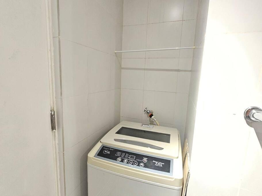 Kl Tower Residences In Makati Near Greenbelt, 1 Bedroom 100mbps Wi-fi Apartment Manila