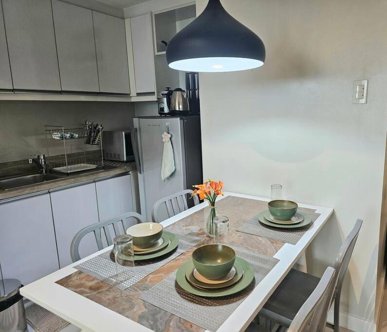 Kl Tower Residences In Makati Near Greenbelt, 1 Bedroom 100mbps Wi-fi Manila