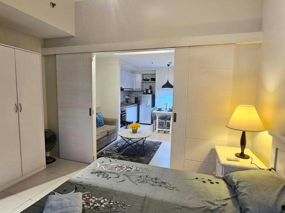 Apartment Kl Tower Residences In Makati Near Greenbelt, 1 Bedroom 100mbps Wi-fi Manila