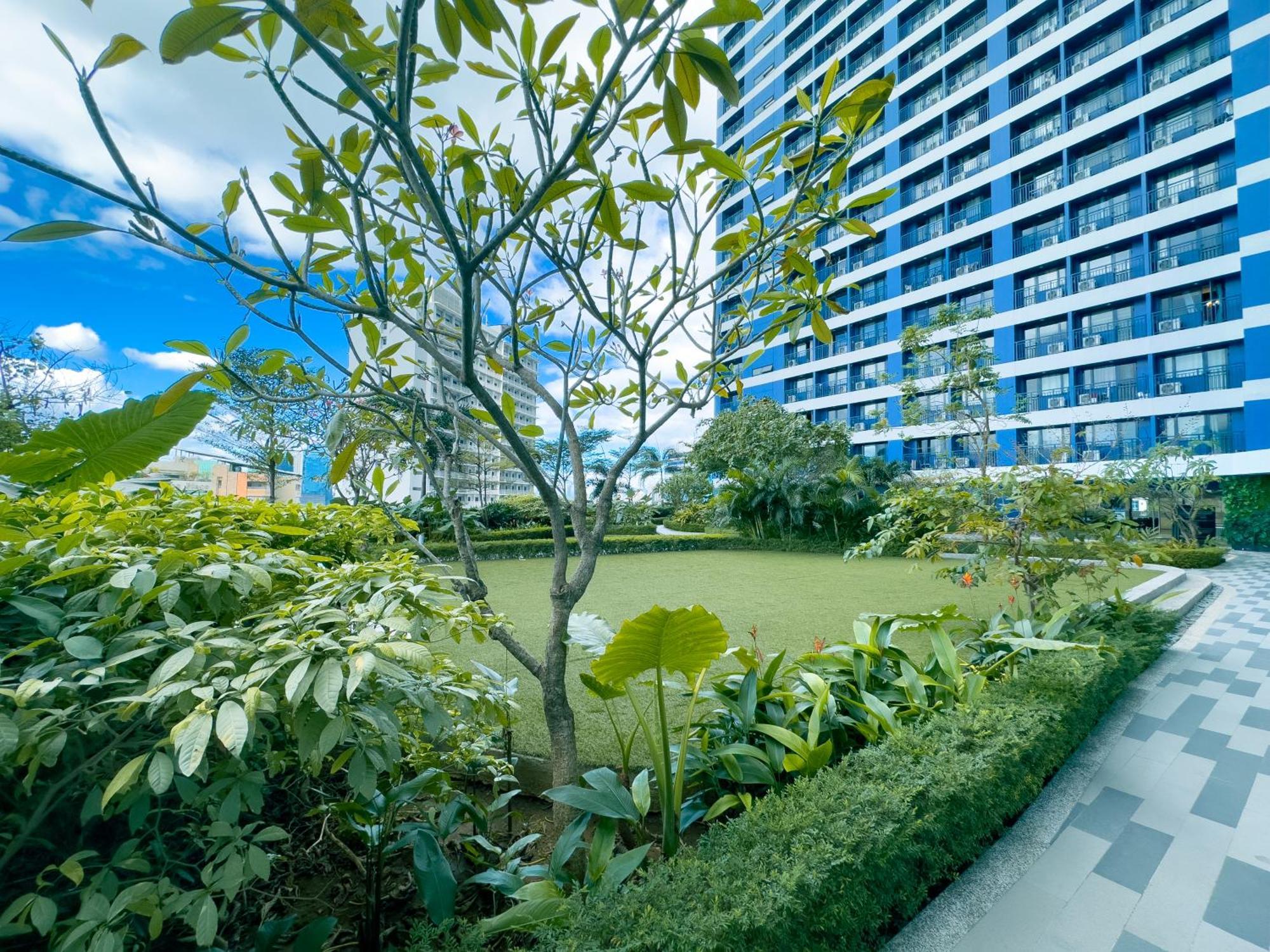 Apartment Smdc Air Residences Lights View At 51st Floor Manila