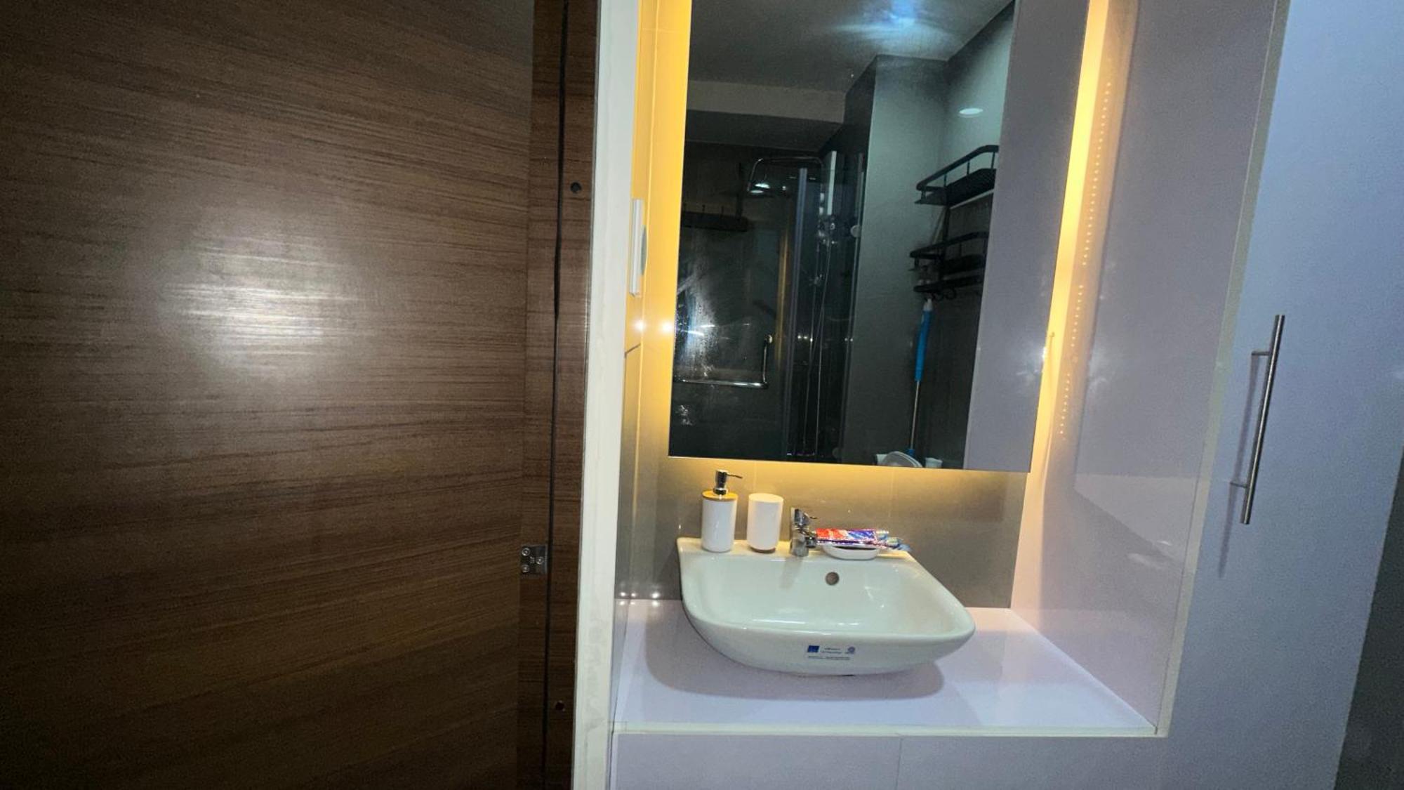 Smdc Air Residences Lights View At 51st Floor *