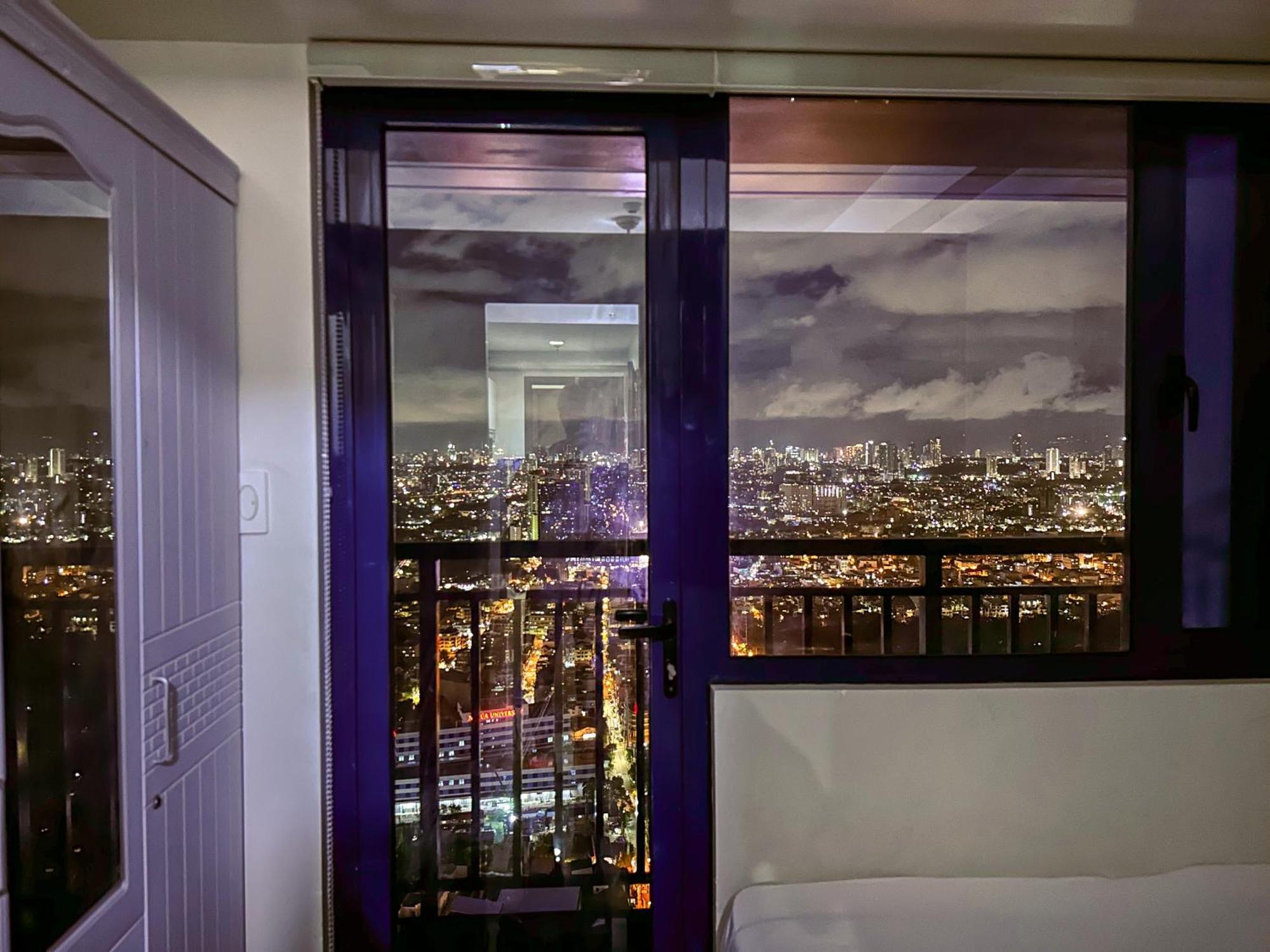 Smdc Air Residences Lights View At 51st Floor *