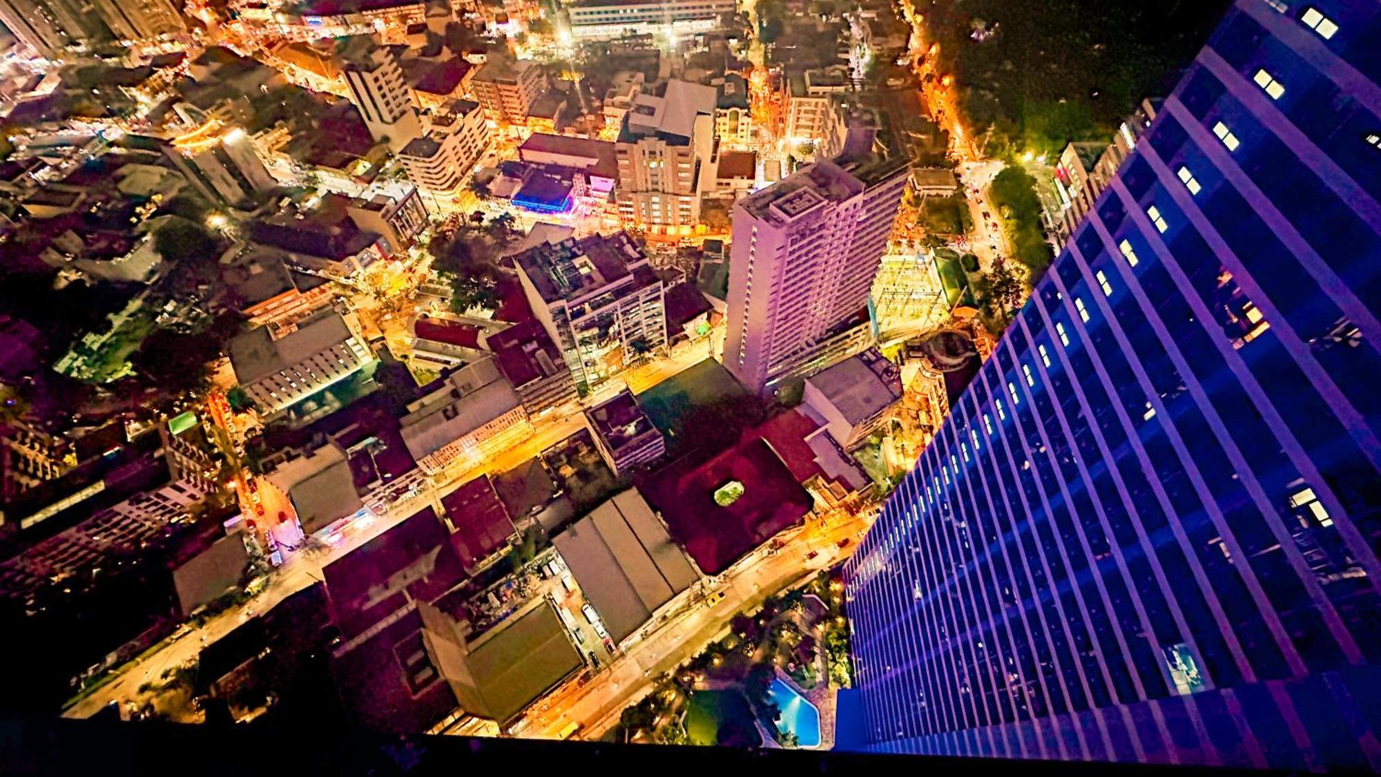 Smdc Air Residences Lights View At 51st Floor *