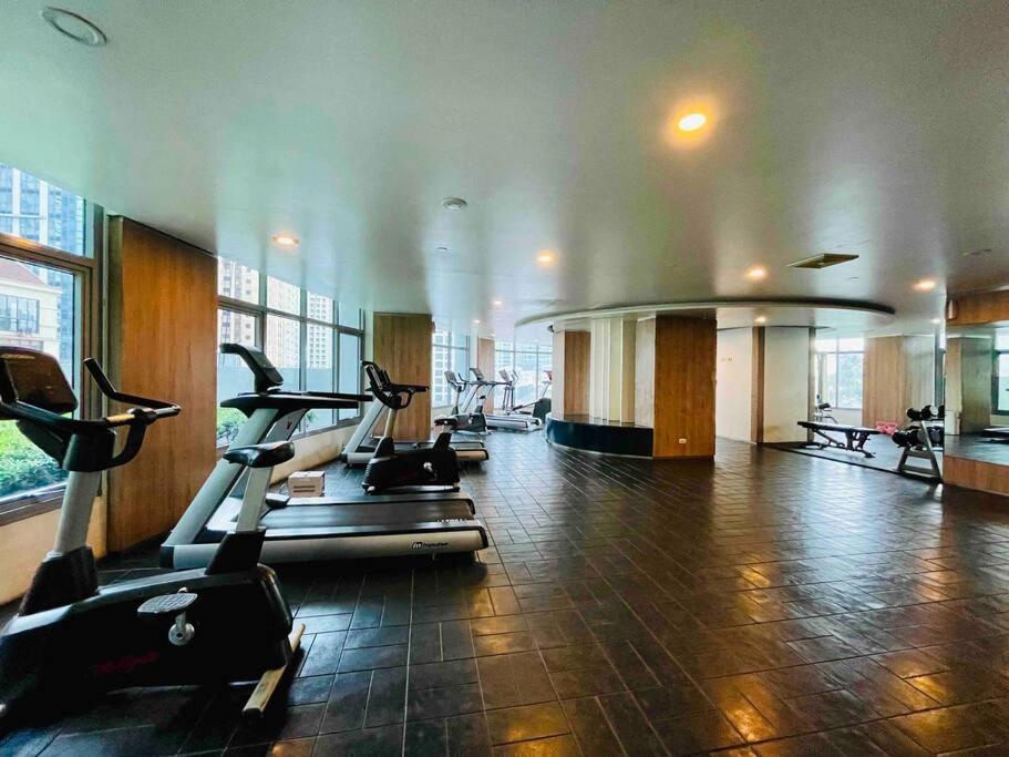 Apartment Luxurious 2-bedroom Loft In Eastwood City, Quezon Modern Comfort & Prime Location *