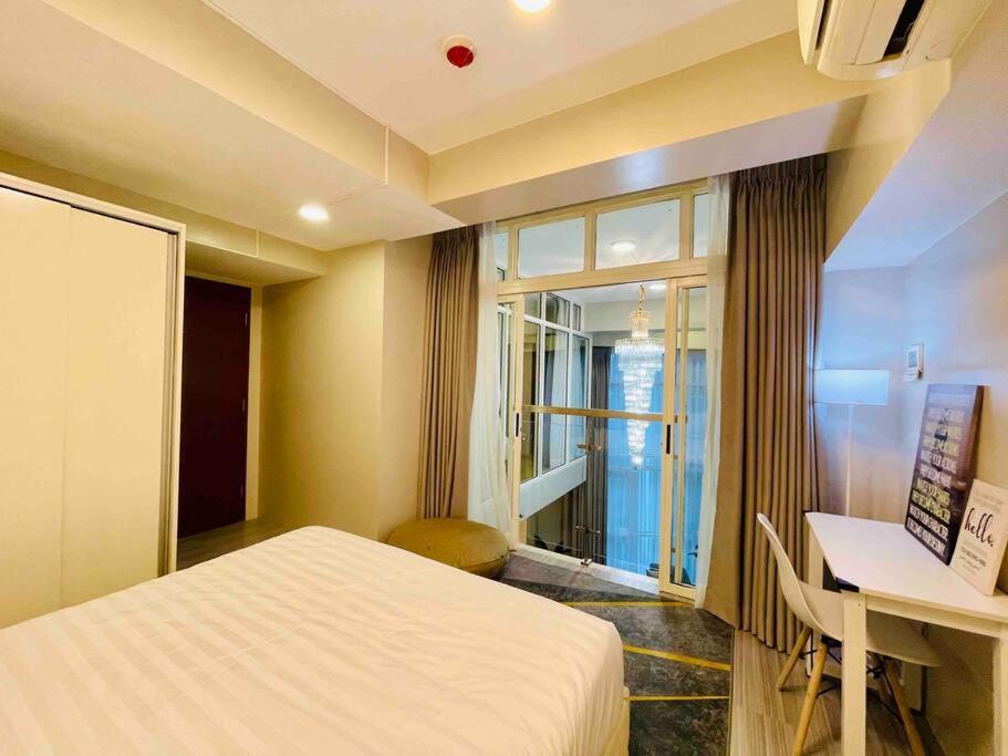 Apartment Luxurious 2-bedroom Loft In Eastwood City, Quezon Modern Comfort & Prime Location Manila
