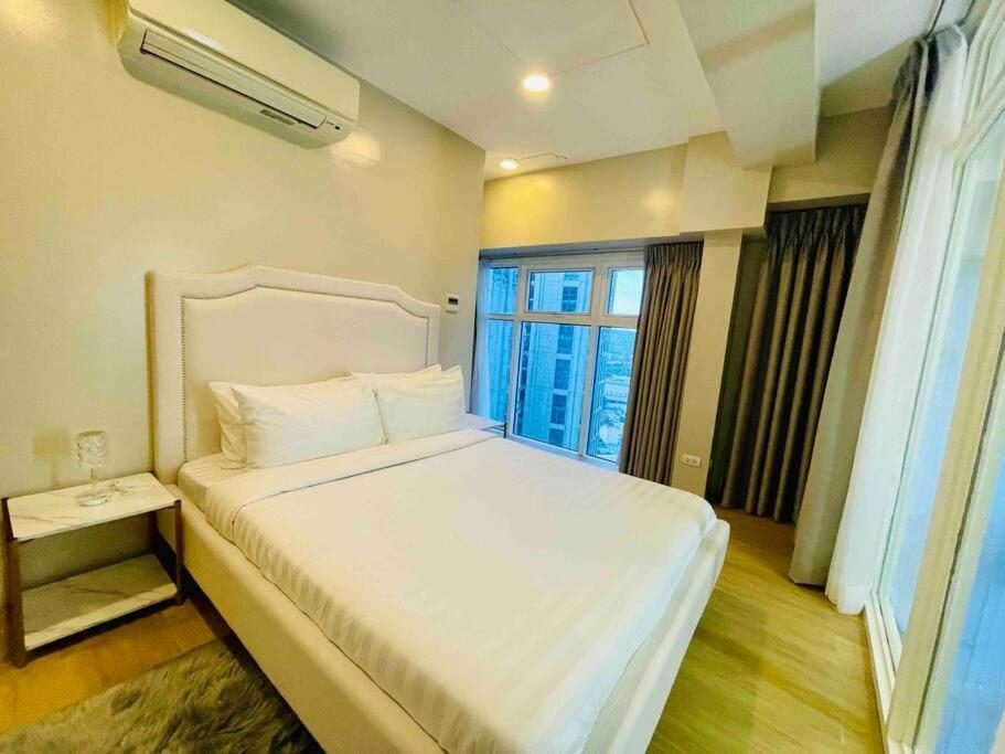 Luxurious 2-bedroom Loft In Eastwood City, Quezon Modern Comfort & Prime Location * Manila