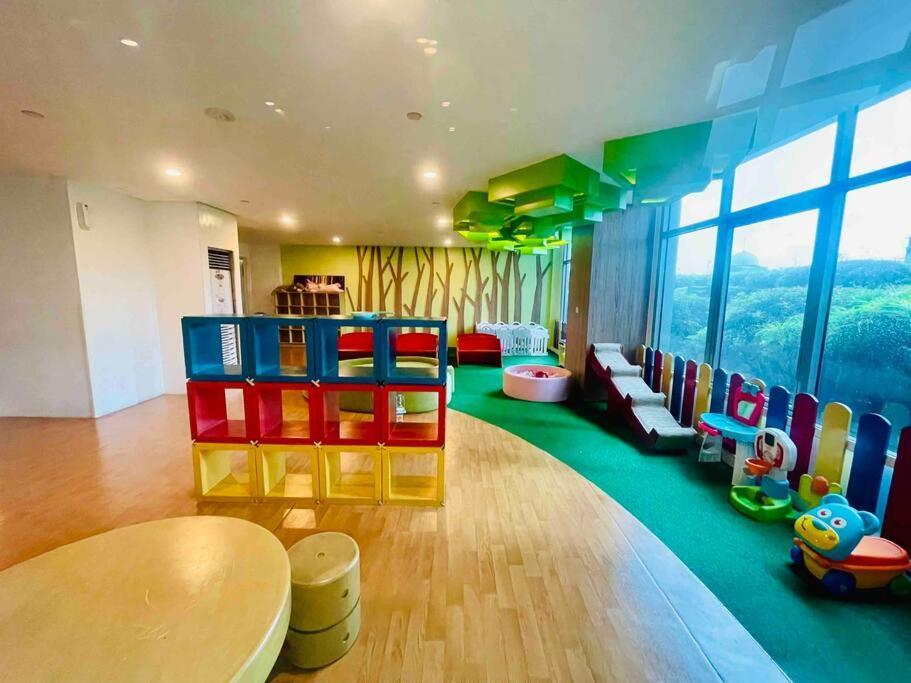 Luxurious 2-bedroom Loft In Eastwood City, Quezon Modern Comfort & Prime Location * Manila
