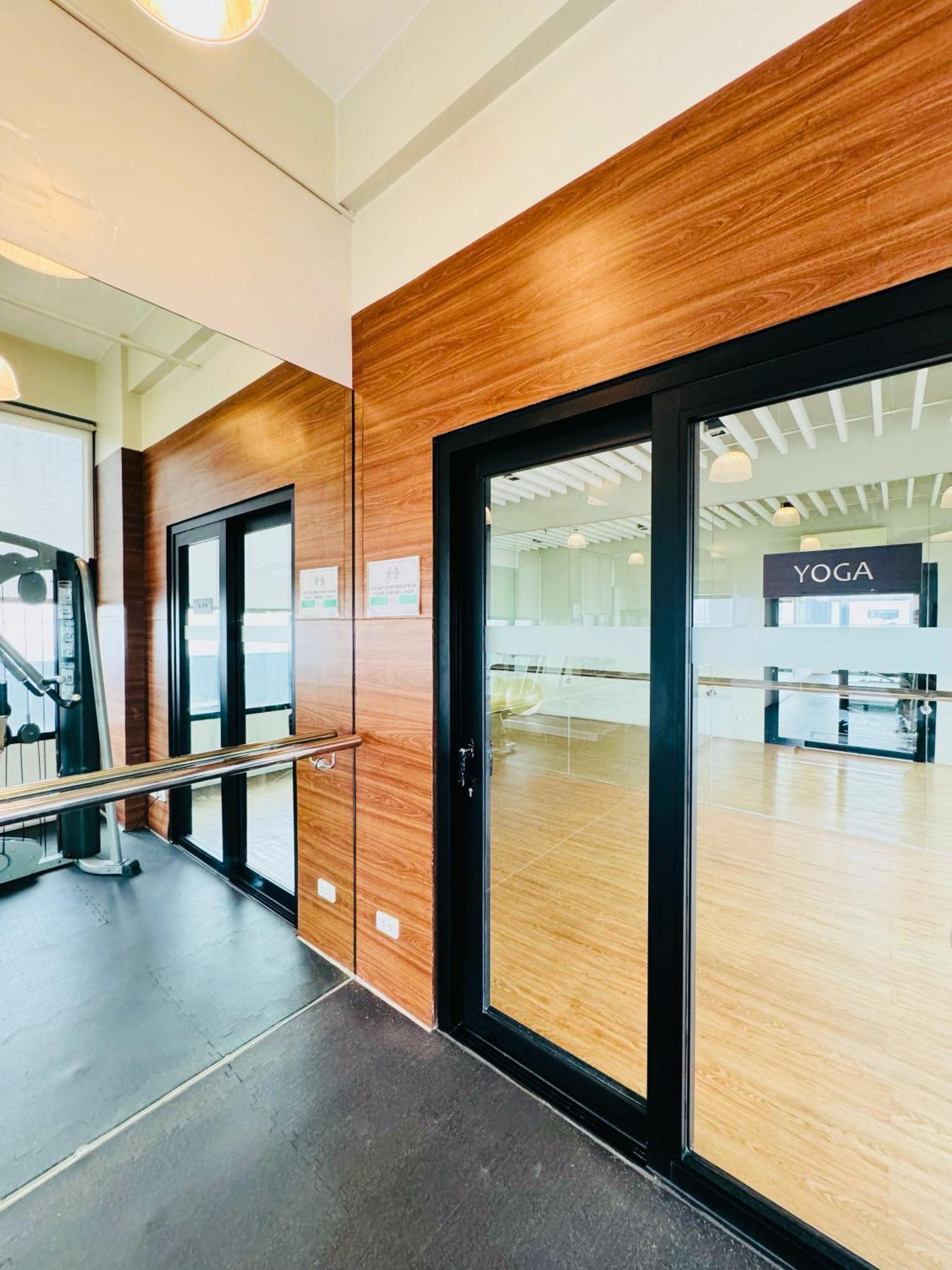 Vinia Infinity 2 Near Malls With Wifi Netflix And Karaoke