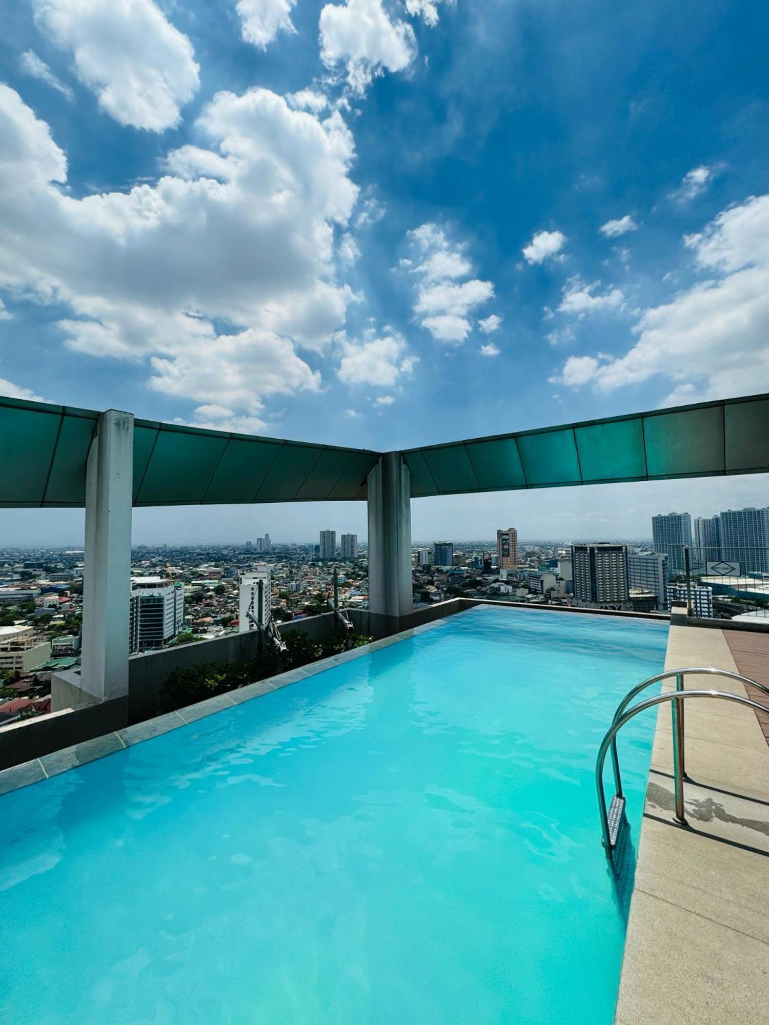 Apartamento Vinia Infinity 2 Near Malls With Wifi Netflix And Karaoke