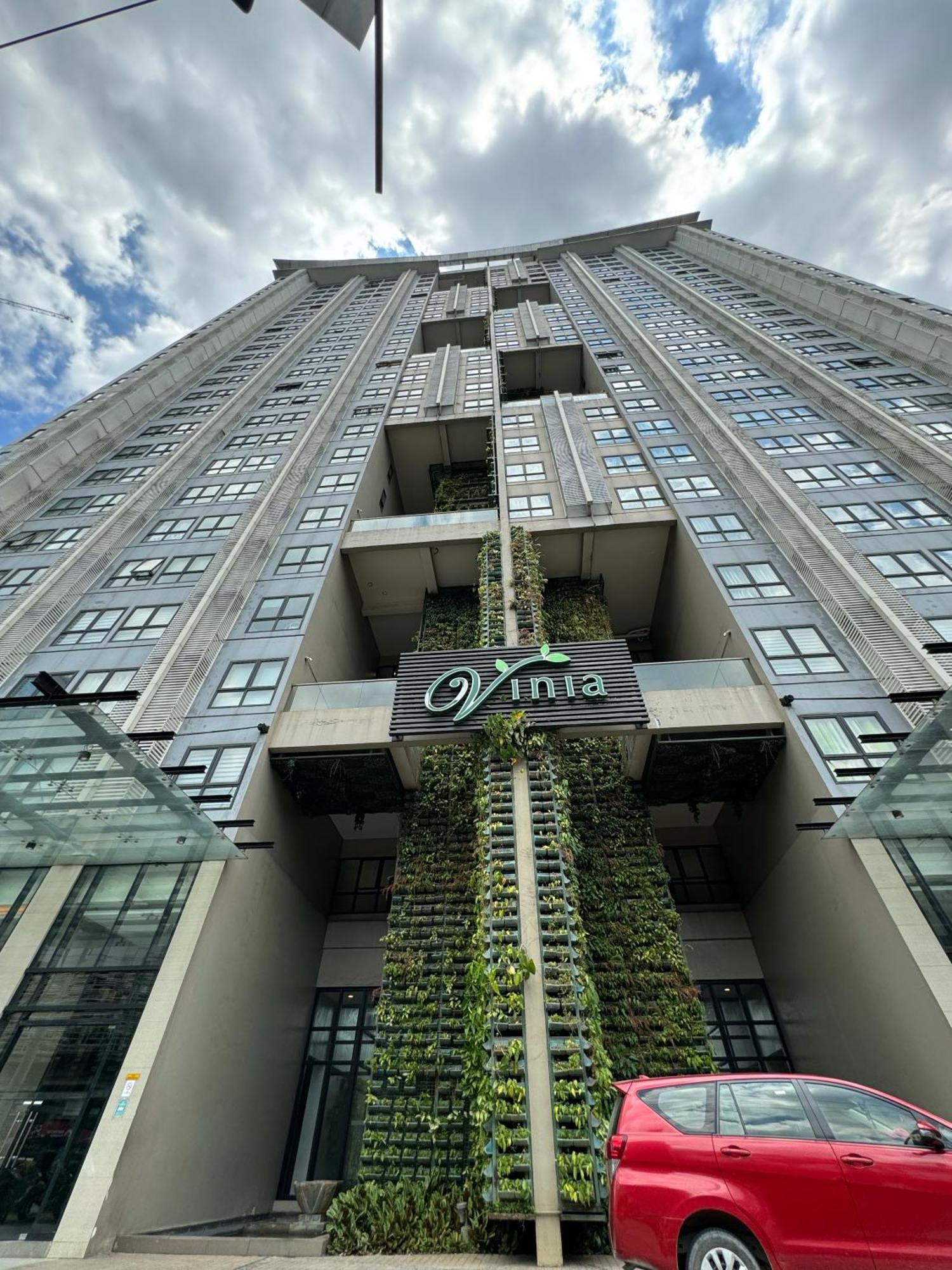 Vinia Infinity 2 Near Malls With Wifi Netflix And Karaoke *