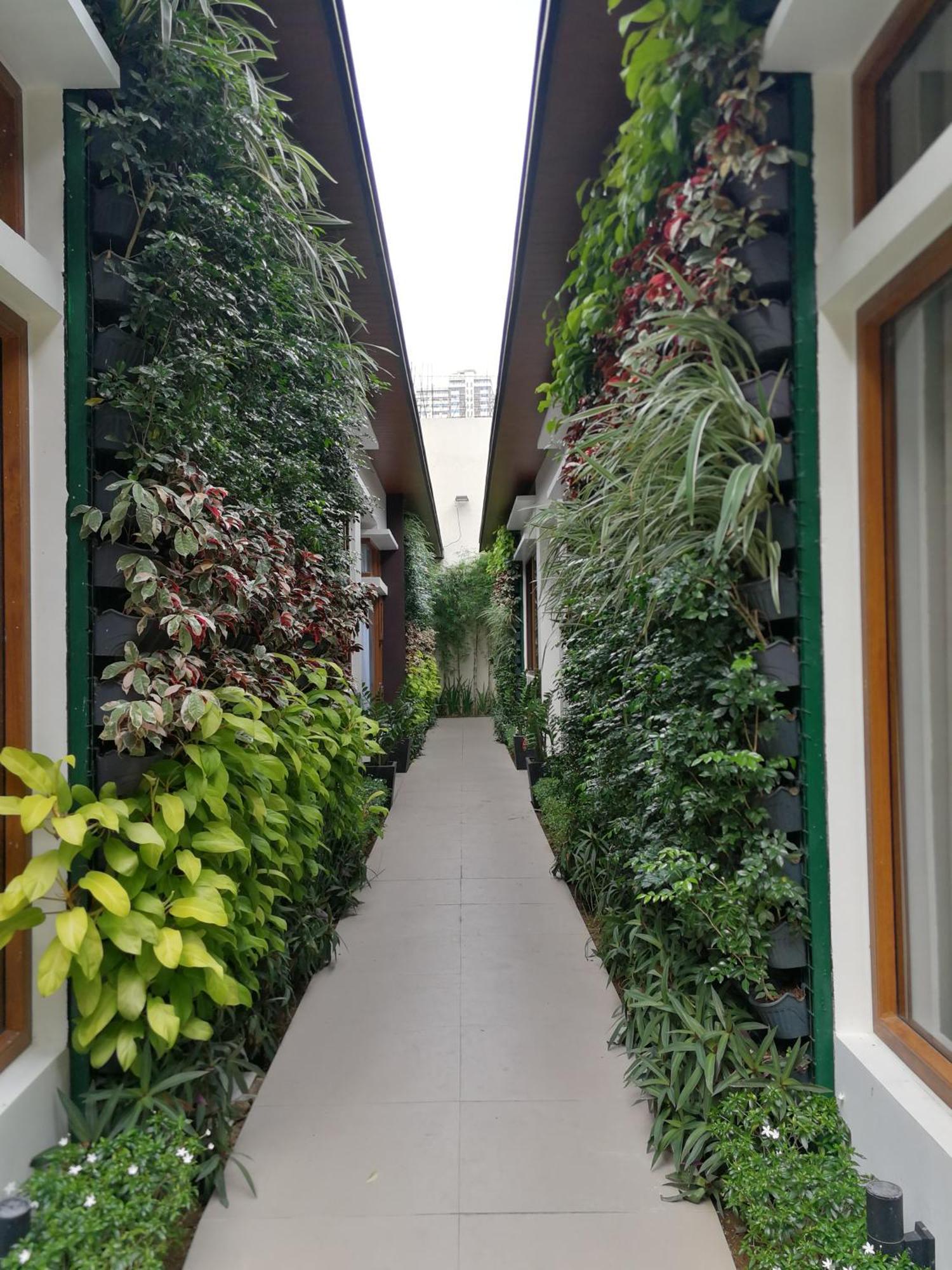 Adria Residences - Diamond Garden - 2 Bedroom Unit For 4 Person *