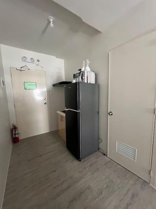 Brand New! Minimalist Space