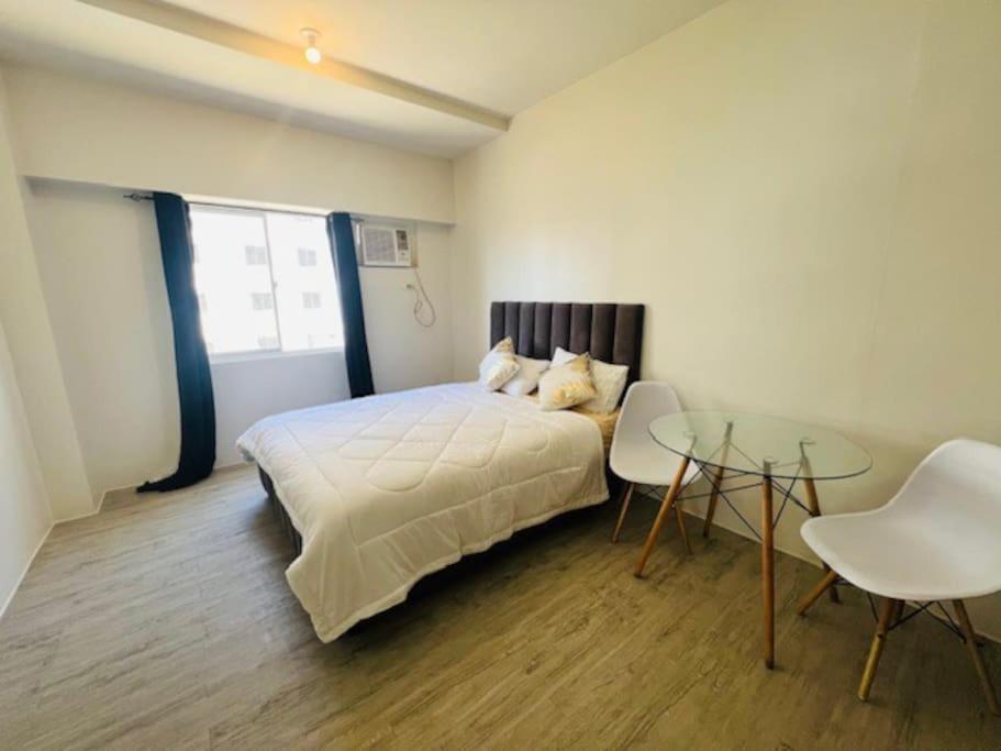 Brand New! Minimalist Space *