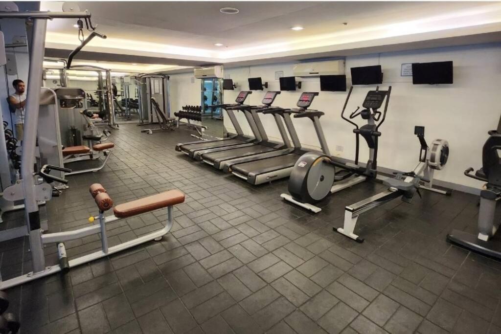 Homey 2br 3 In Makati Apartment *