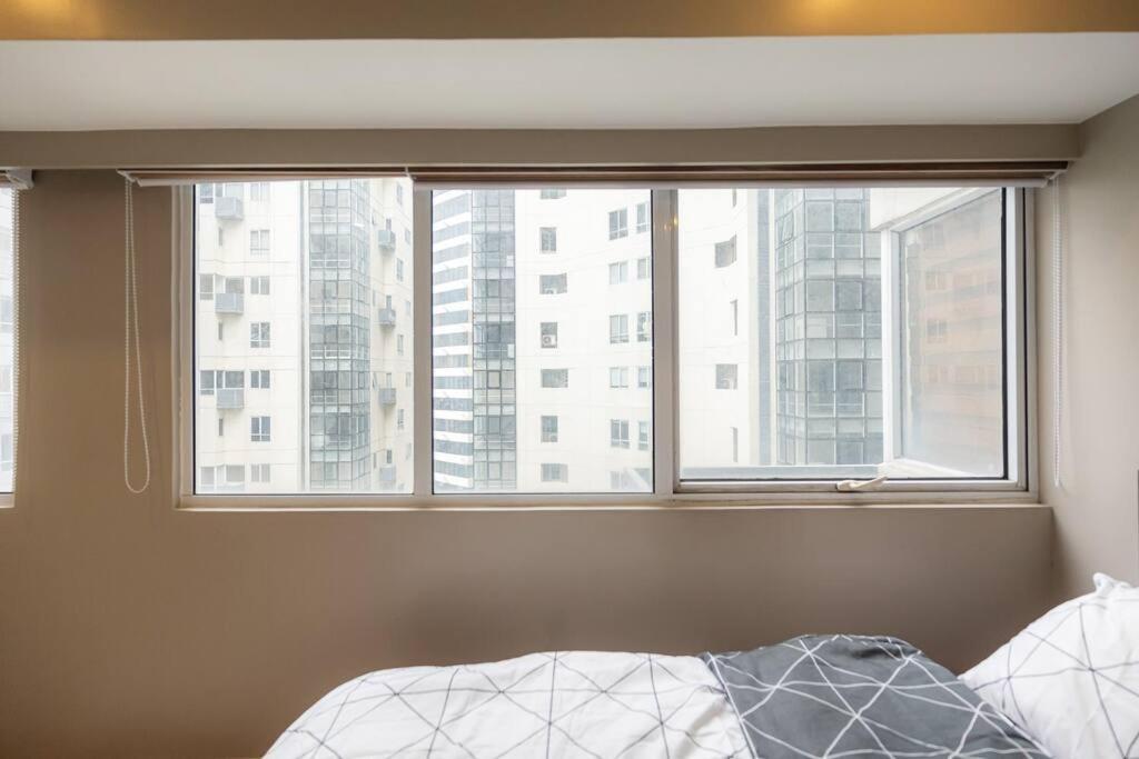 A2j Luxury Cinema 3br Loft Bgc Near High Street Apartment *