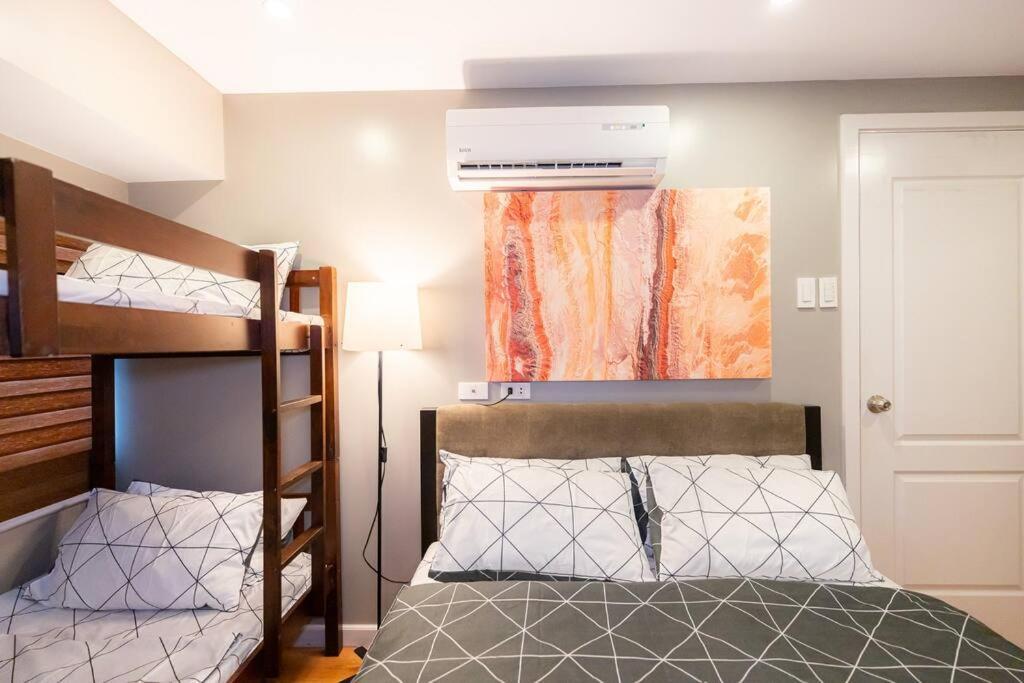 Apartment A2j Luxury Cinema 3br Loft Bgc Near High Street *