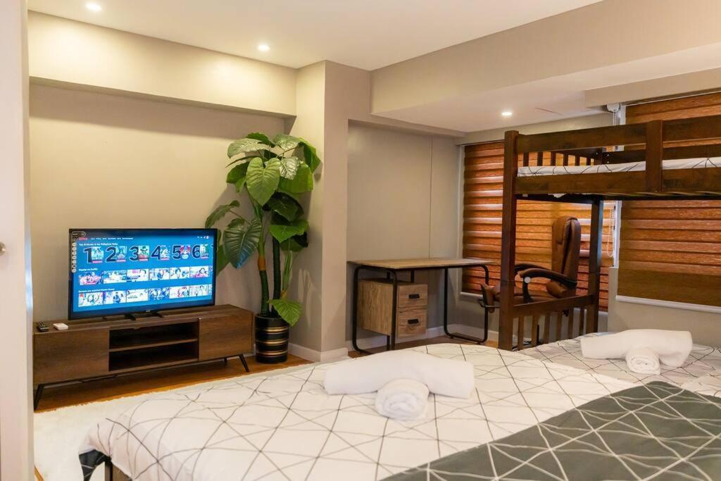 Apartment A2j Luxury Cinema 3br Loft Bgc Near High Street Manila